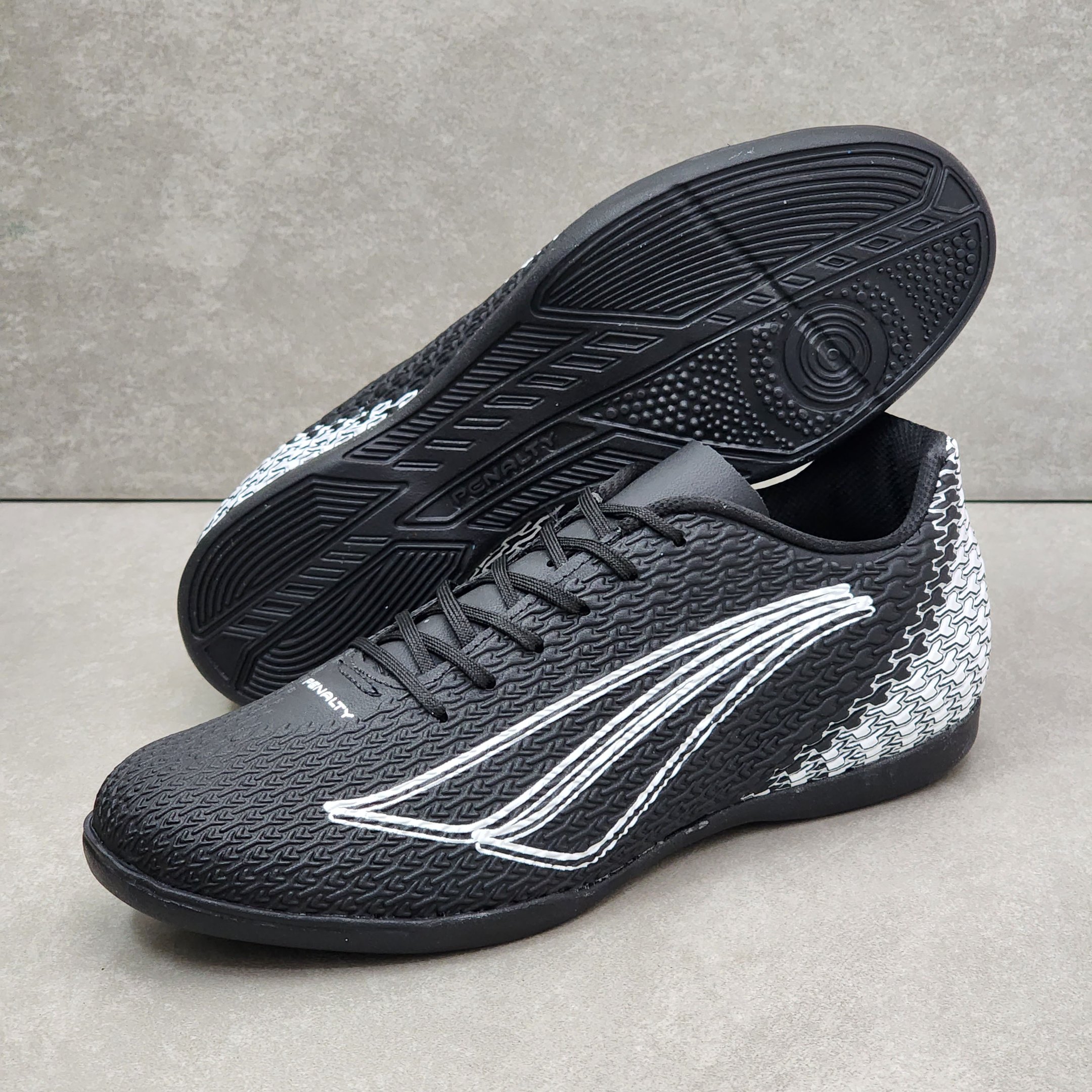 Chuteira Penalty Futsal Bravo Preto 3