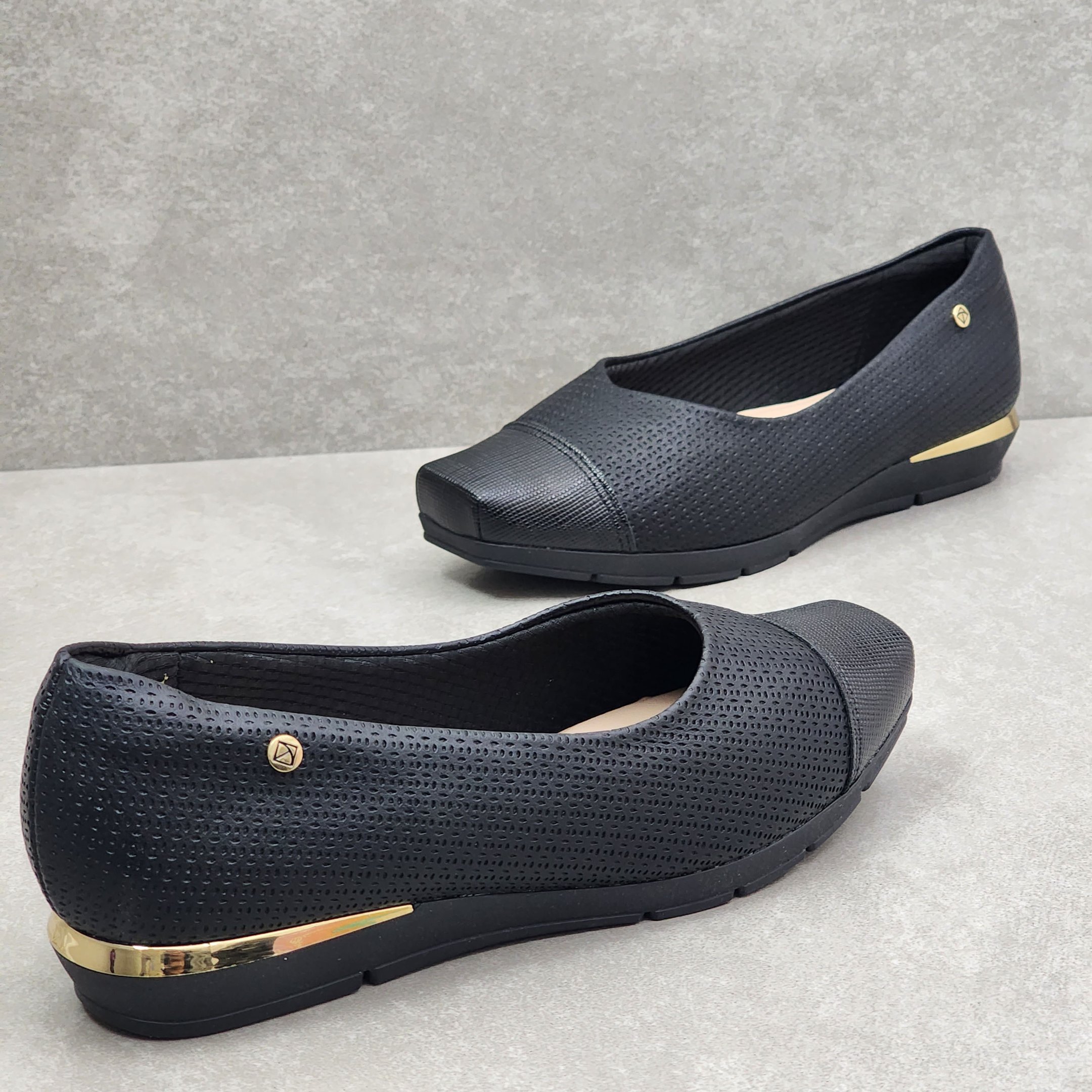 Sapato Piccadilly MAXI Anabela Baixa Preto 3