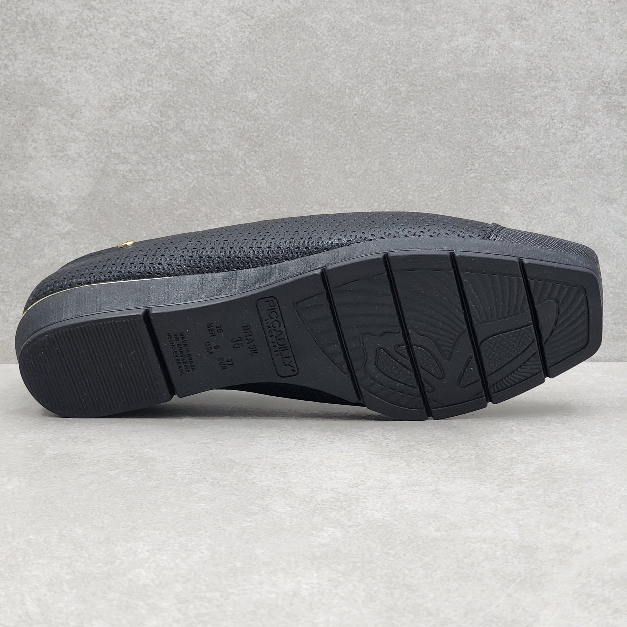 Sapato Piccadilly MAXI Anabela Baixa Preto 4