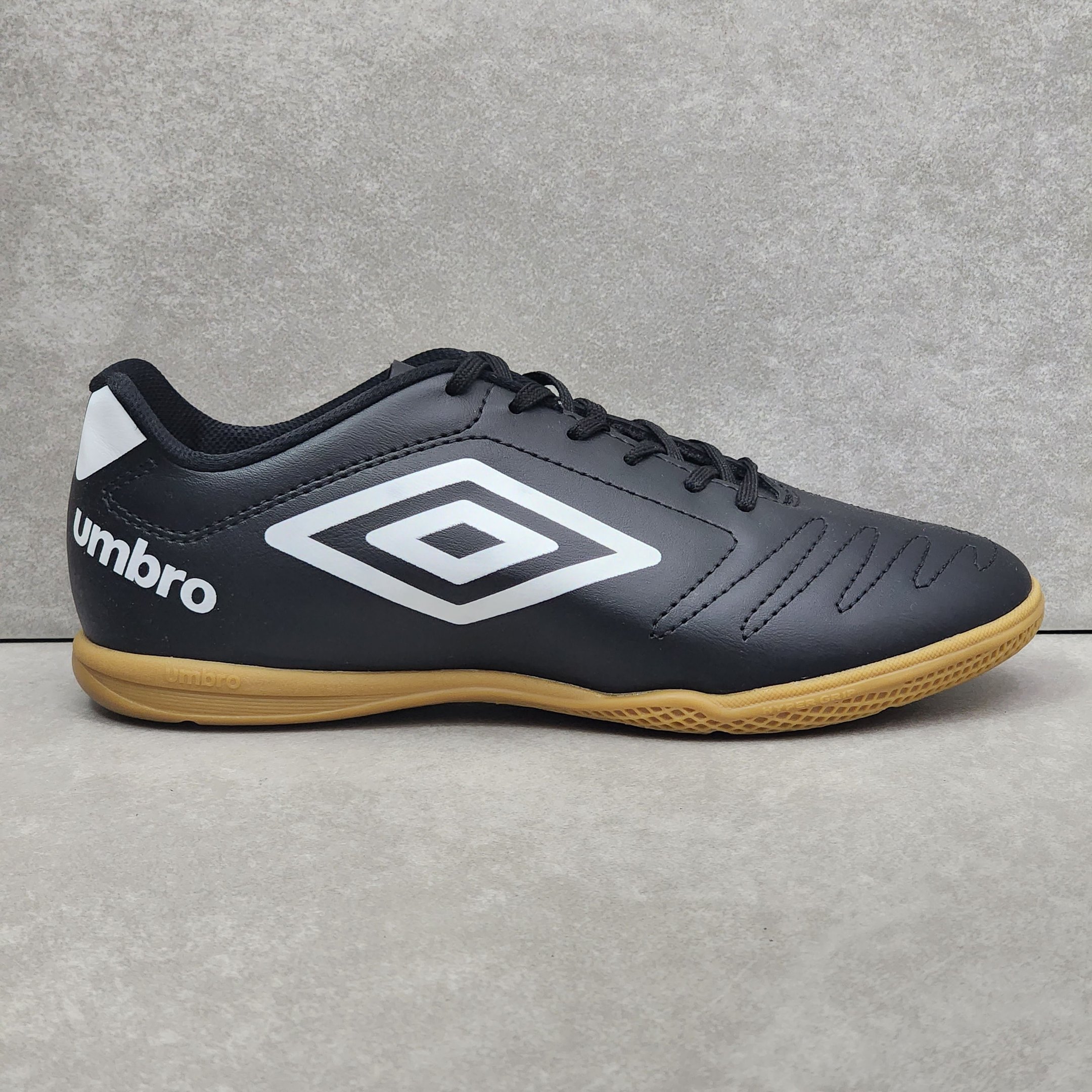 Chuteira Umbro Futsal Class