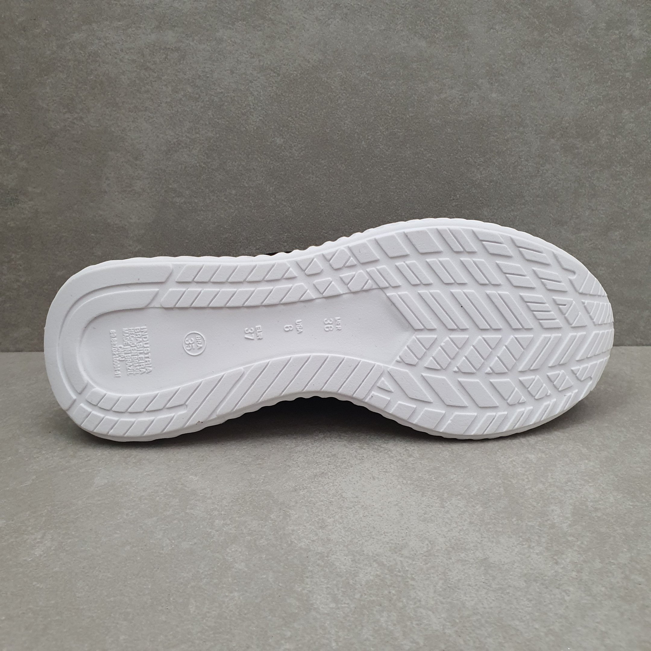 Tênis Via Marte Calce Fácil Em Knit Preto 4