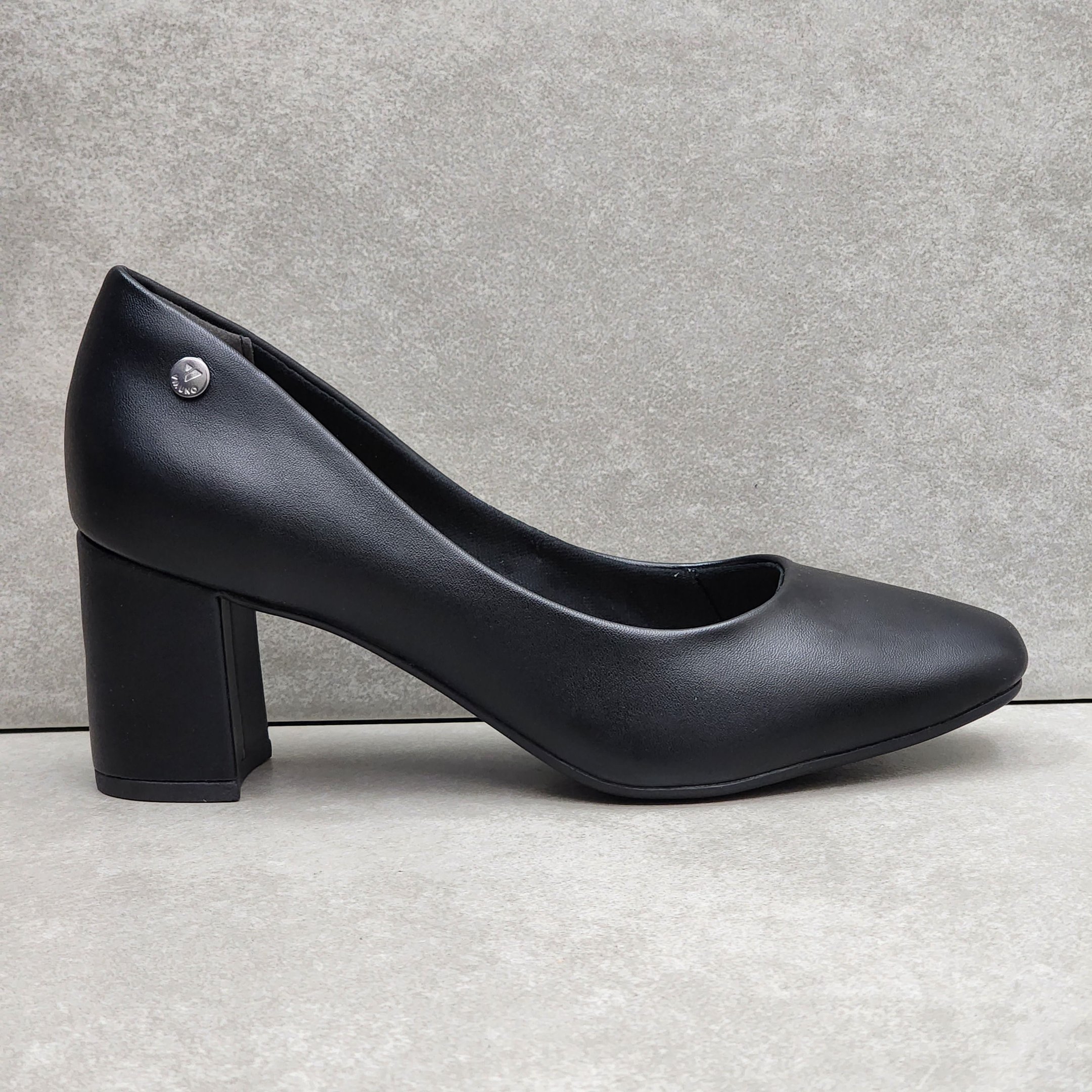 Sapato Feminino Via Uno Com Salto Bloco Médio
