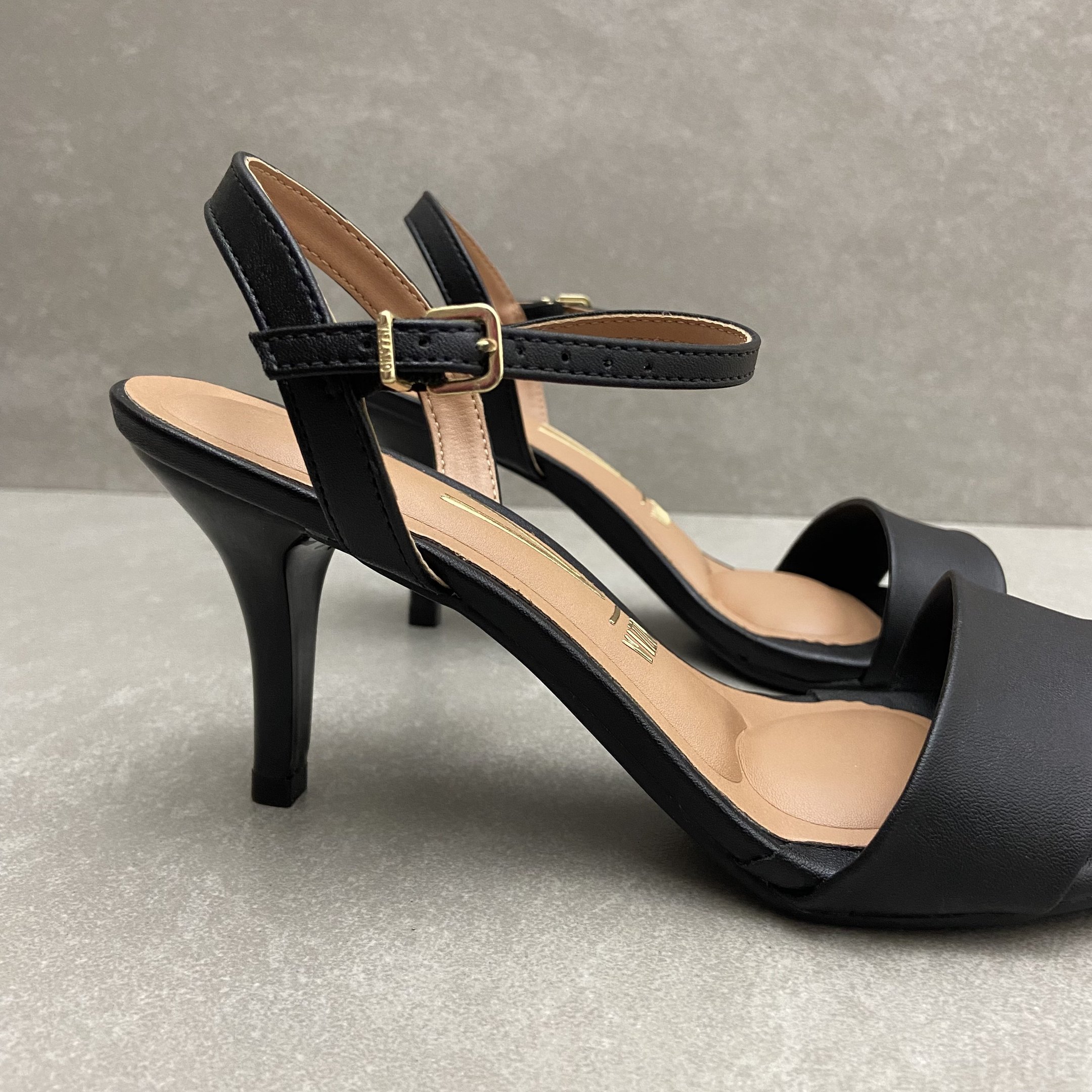 Sandália Vizzano Salto Fino Preto 4