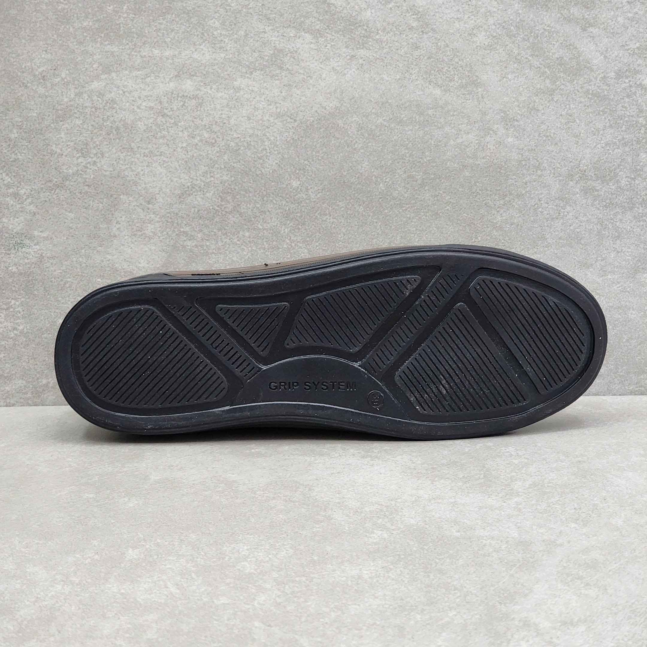 Sapatênis Wonder Com Zíper e Elástico Off Preto 4