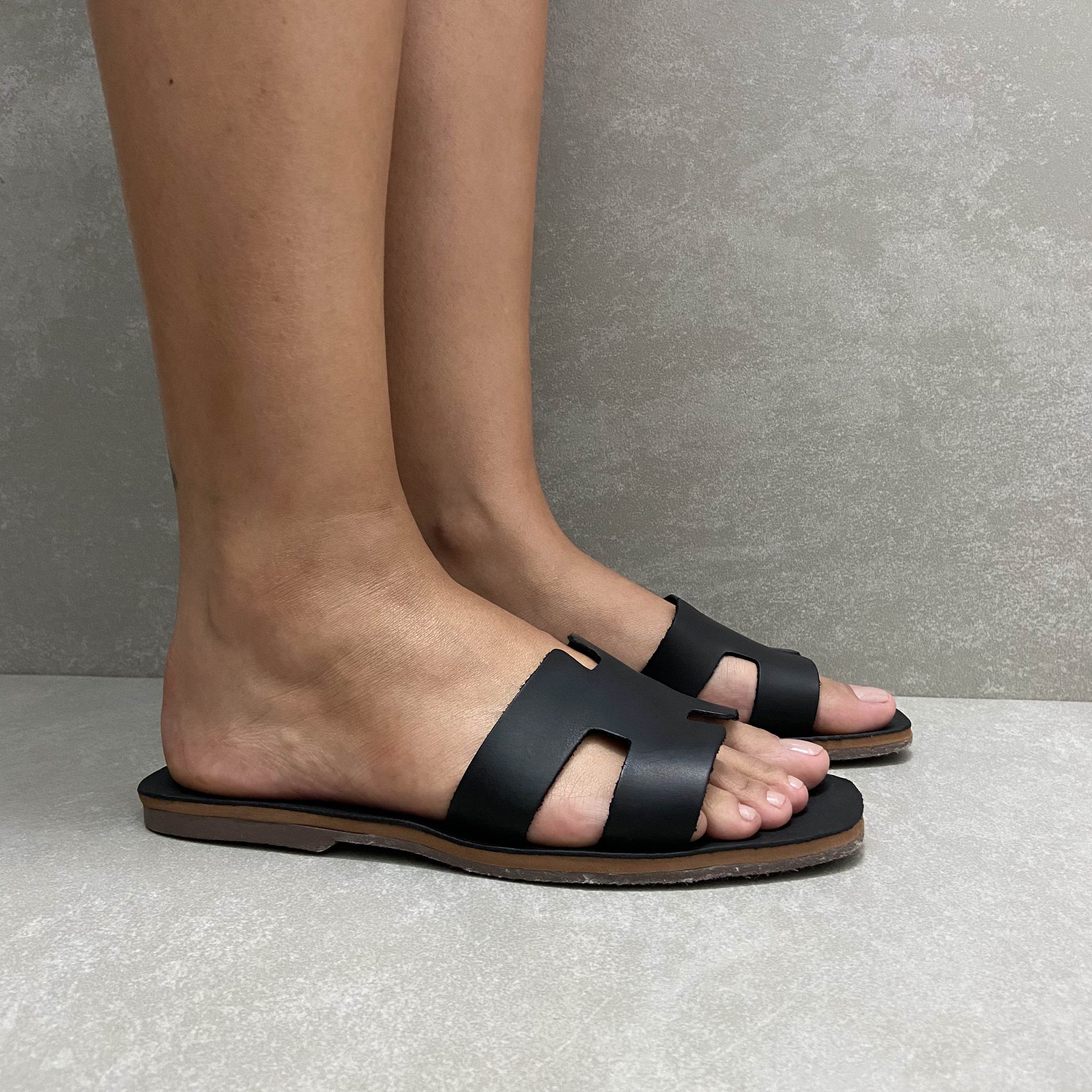 Rasteira Zimbauê de Gáspea em couro