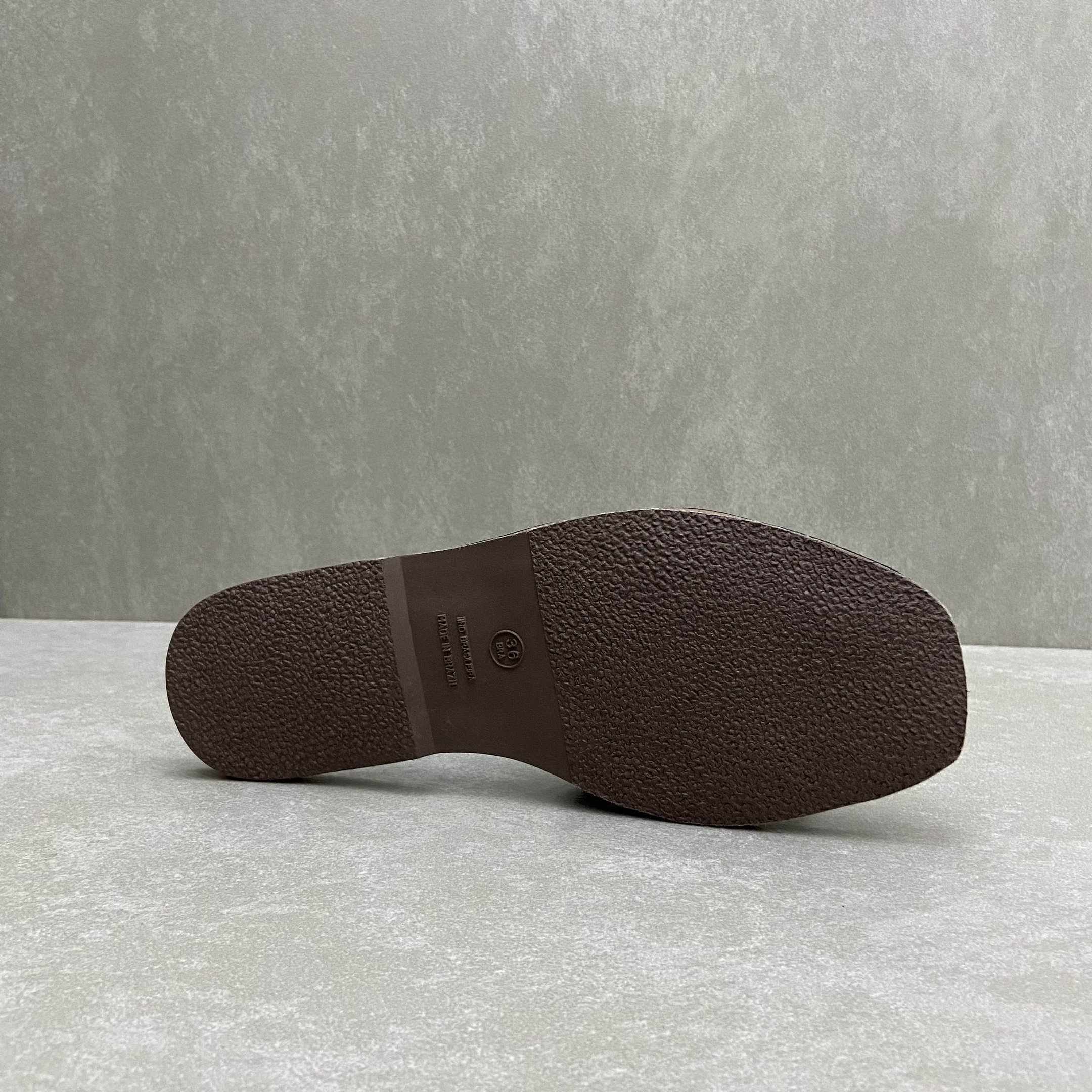 Rasteira Zimbauê de Gáspea em couro Preto 4