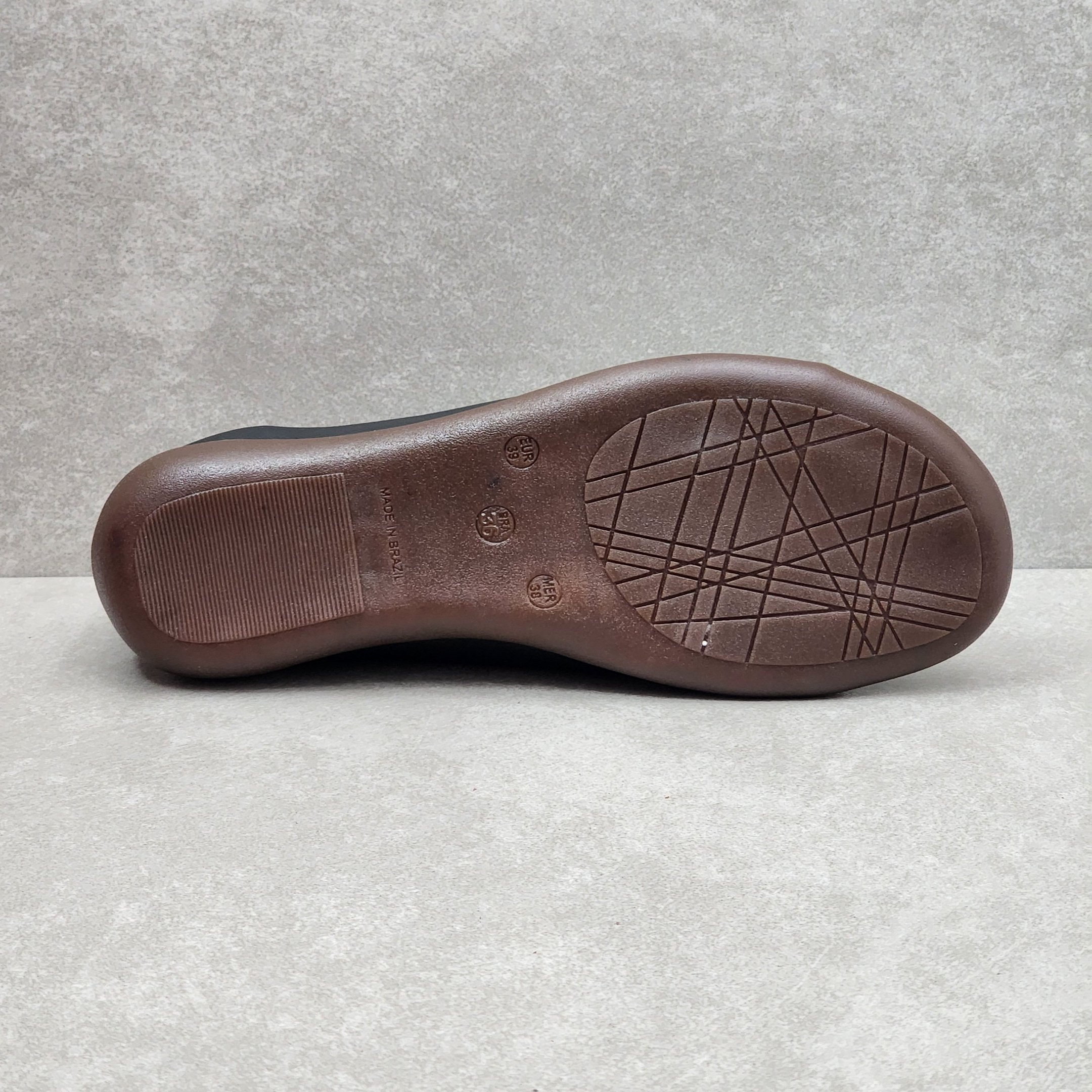 Sapato Zimbauê Em Couro Com Elástico Preto 4