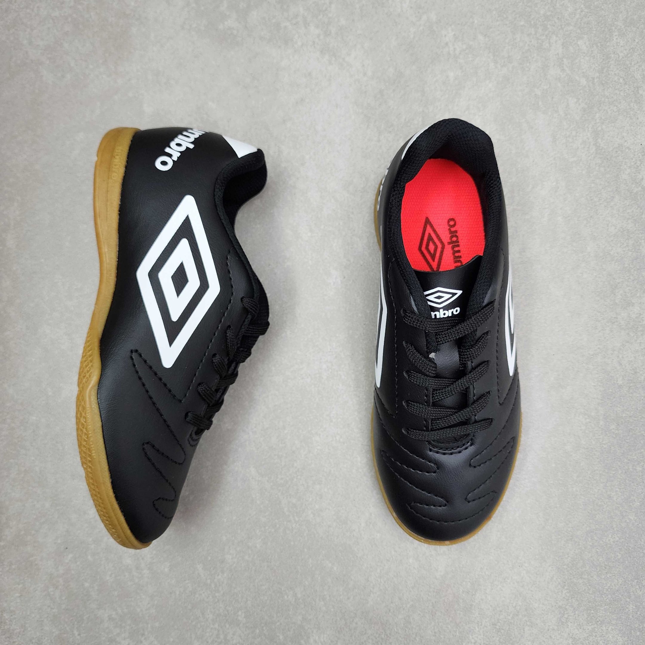 Chuteira Umbro Infantil Futsal Class 2.2 Jr Preto 2