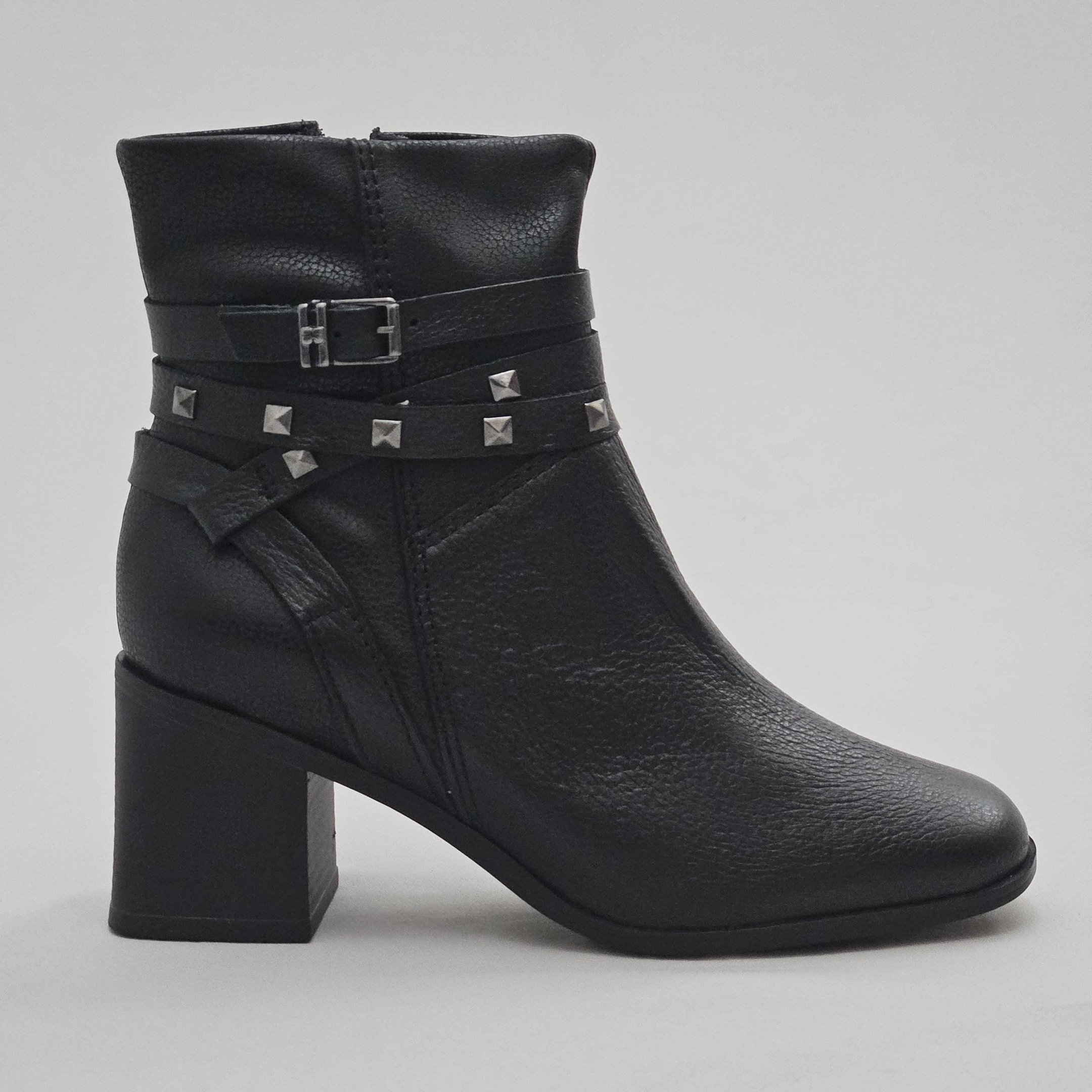 Bota Bottero Em Couro com Salto Bloco