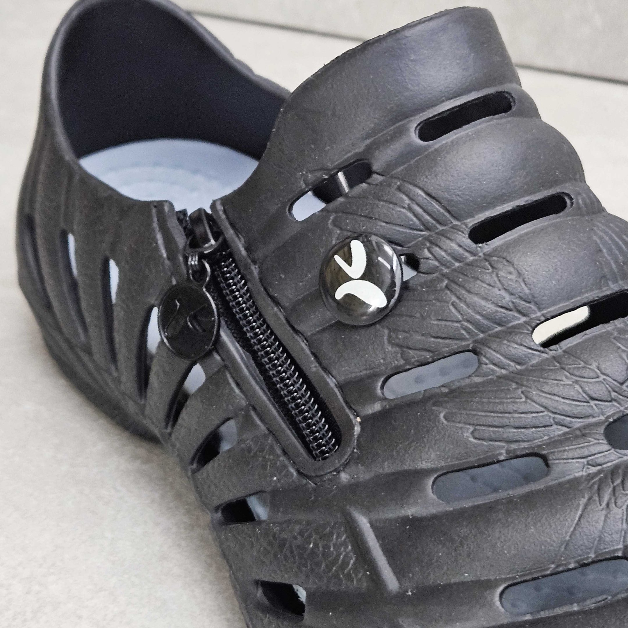 Babuche King Kemo Vazado Com Zíper Preto 3