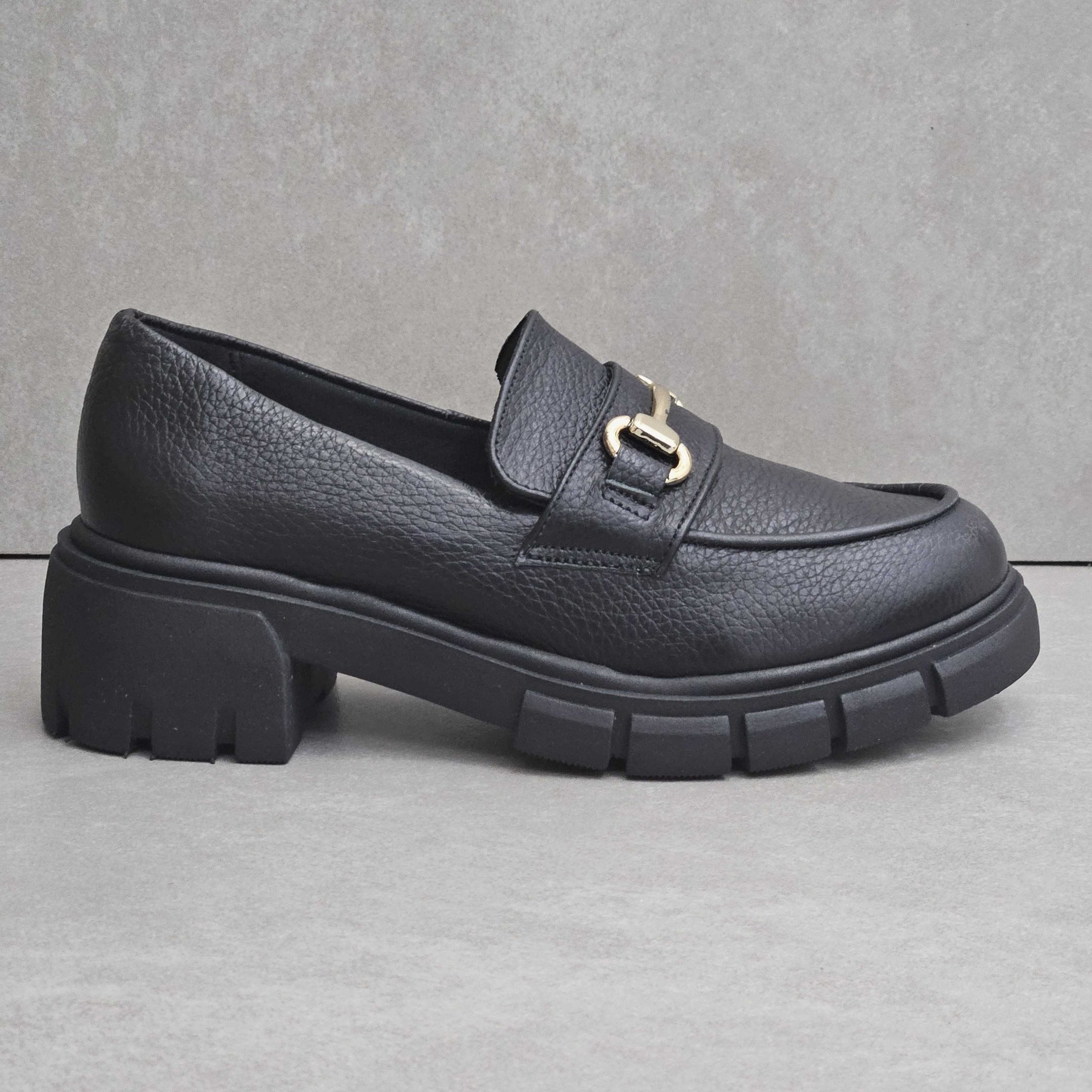 Sapato Feminino Loafer Em Couro Bridão