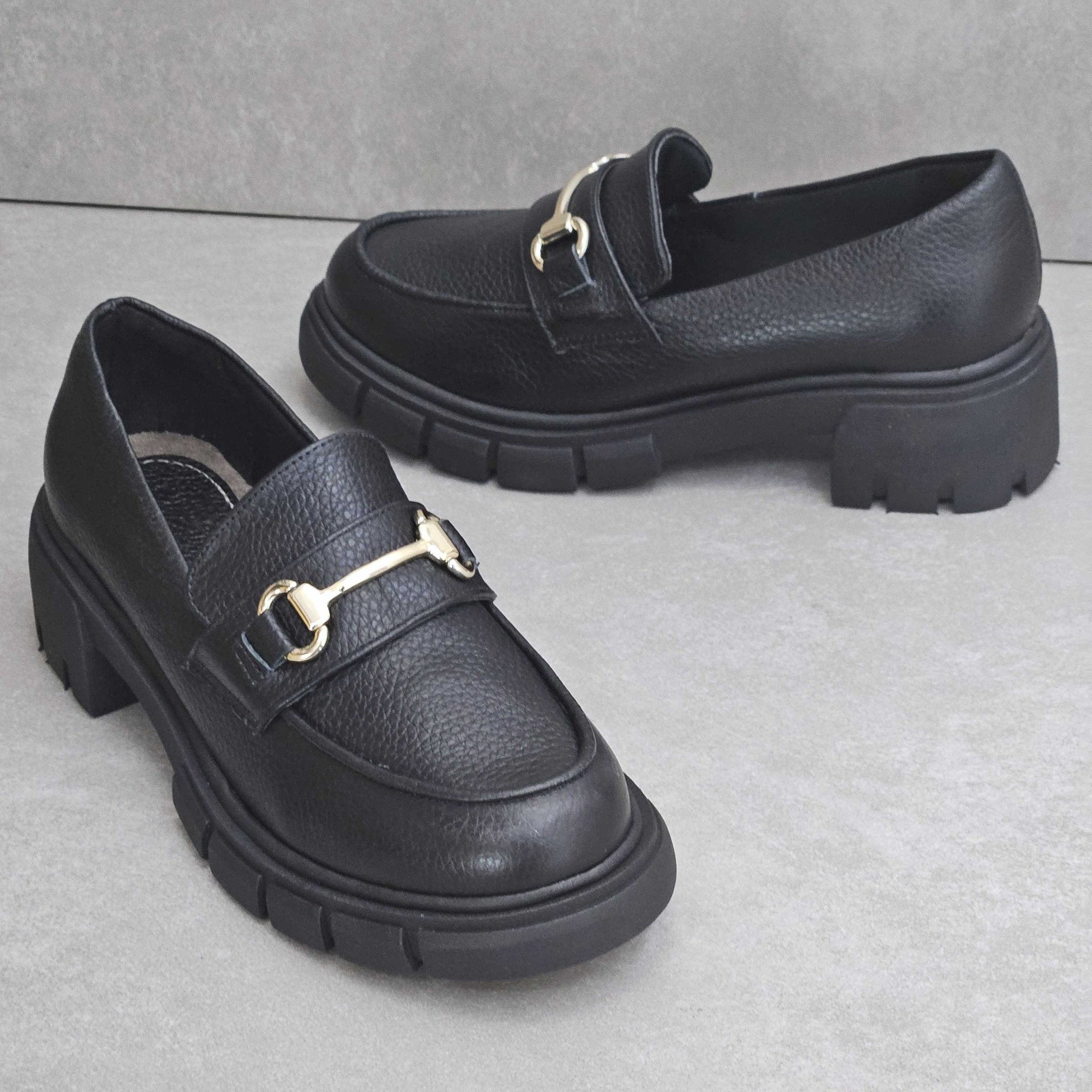 Sapato Feminino Loafer Em Couro Bridão Preto 3