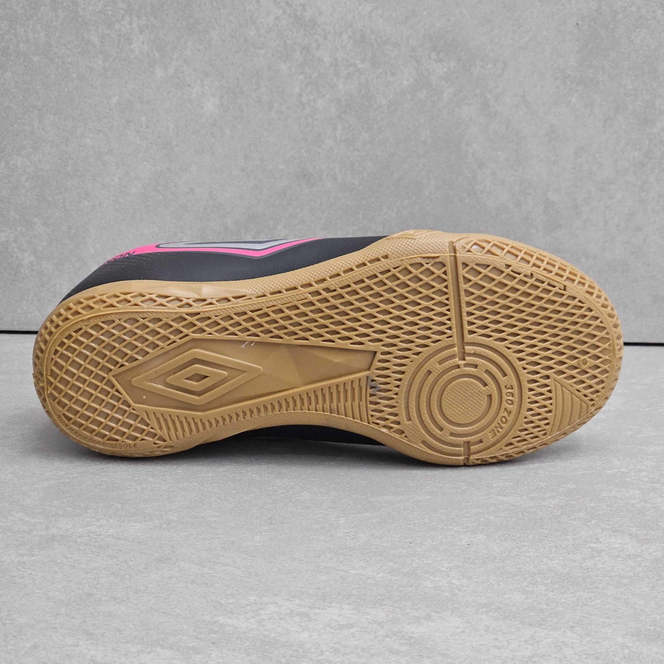Chuteira Umbro Indoor Cannon Futsal Infantil Preto/Rosa 4
