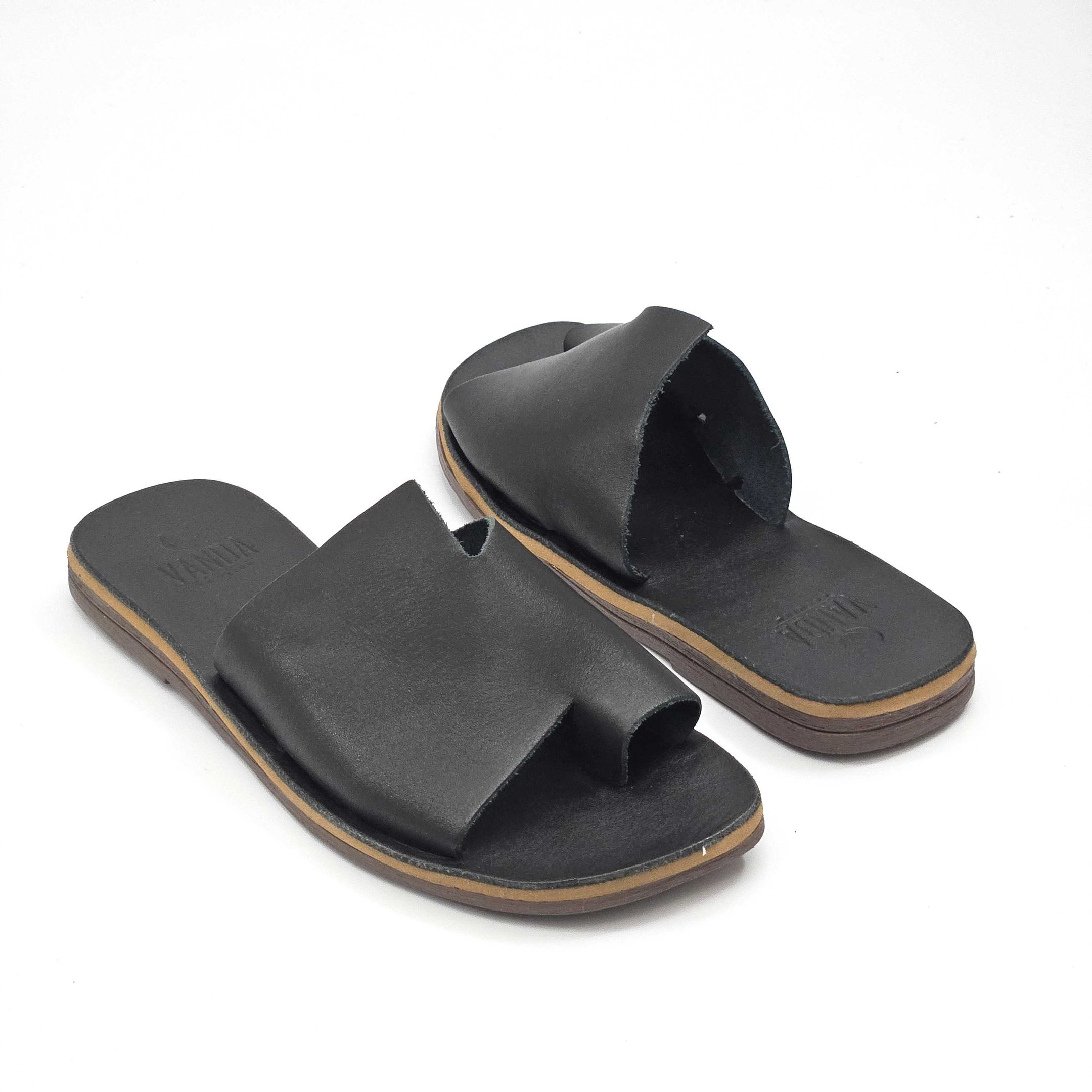 Rasteira Feminina Zimbauê De Dedo Couro Preto 3