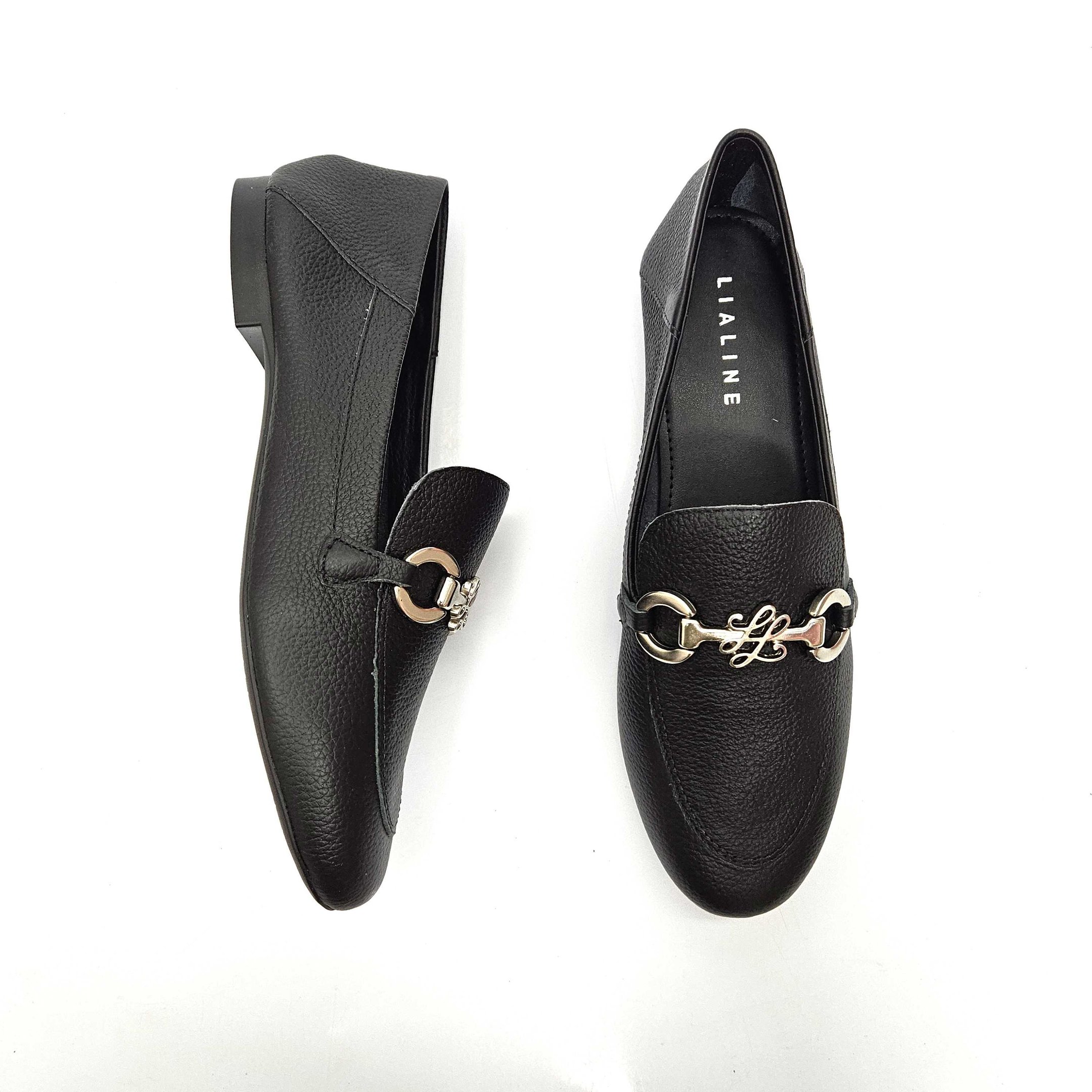 Sapato Mocassim Lia Line Em Couro Com Detalhe Preto 3