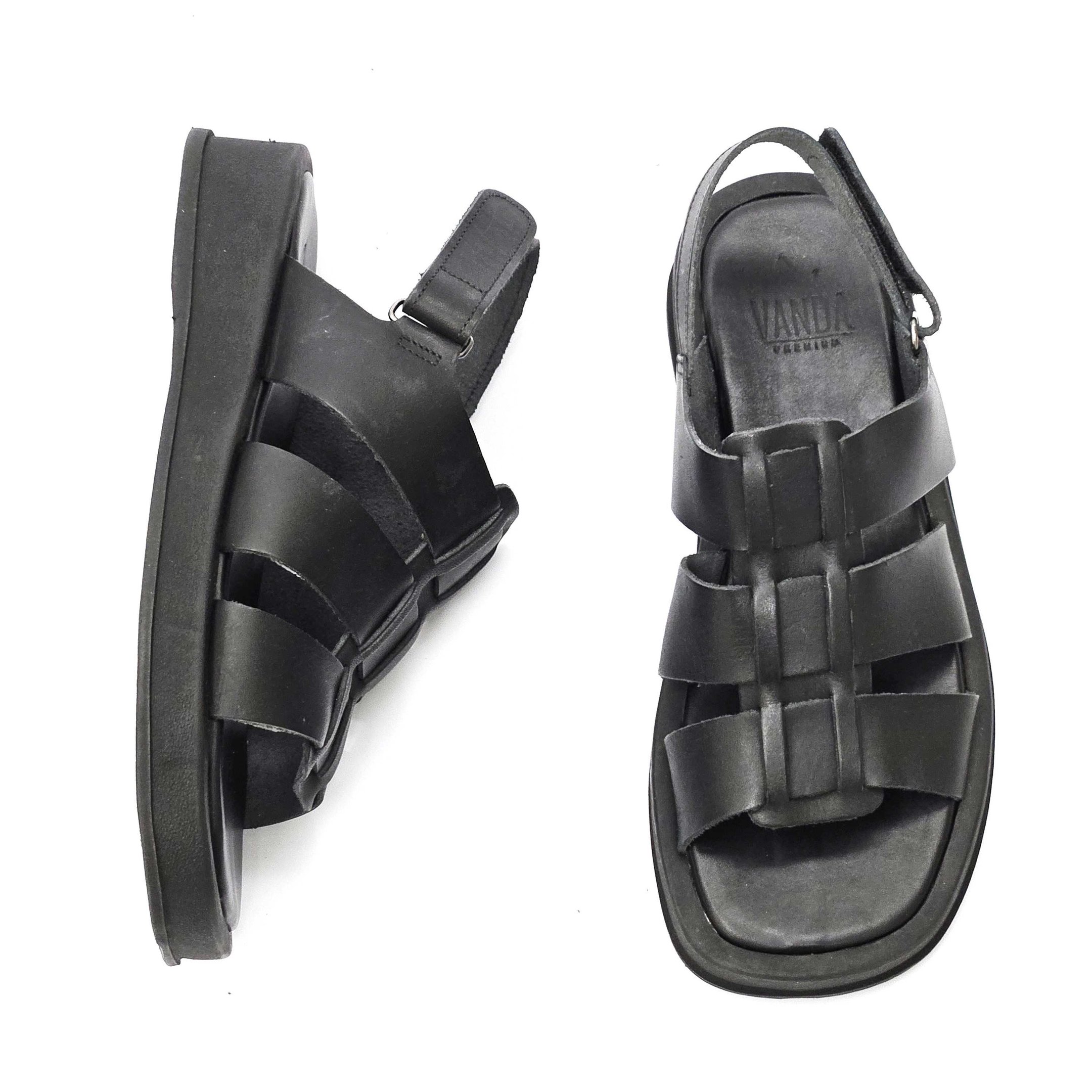 Sandália Feminina Zimbauê Flat Cruzada Em Couro Preto 3