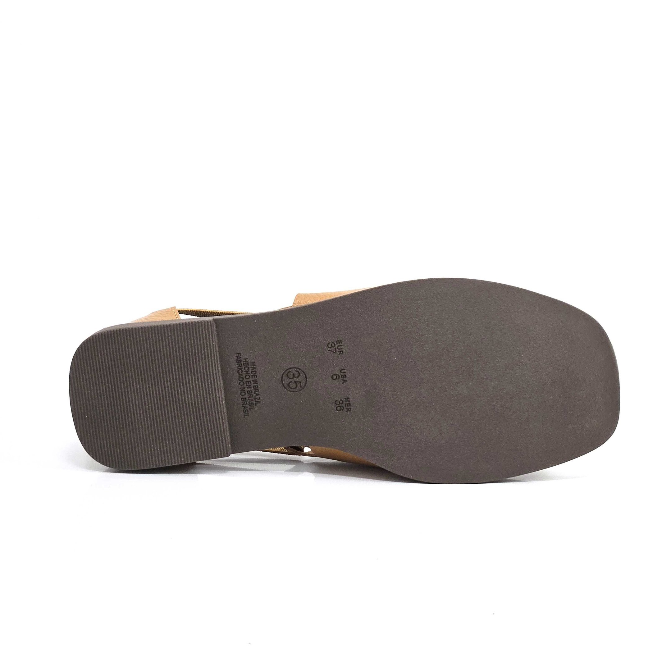 Sandália Vanda Premium Fechada Em Couro Com Elástico Mostarda 4