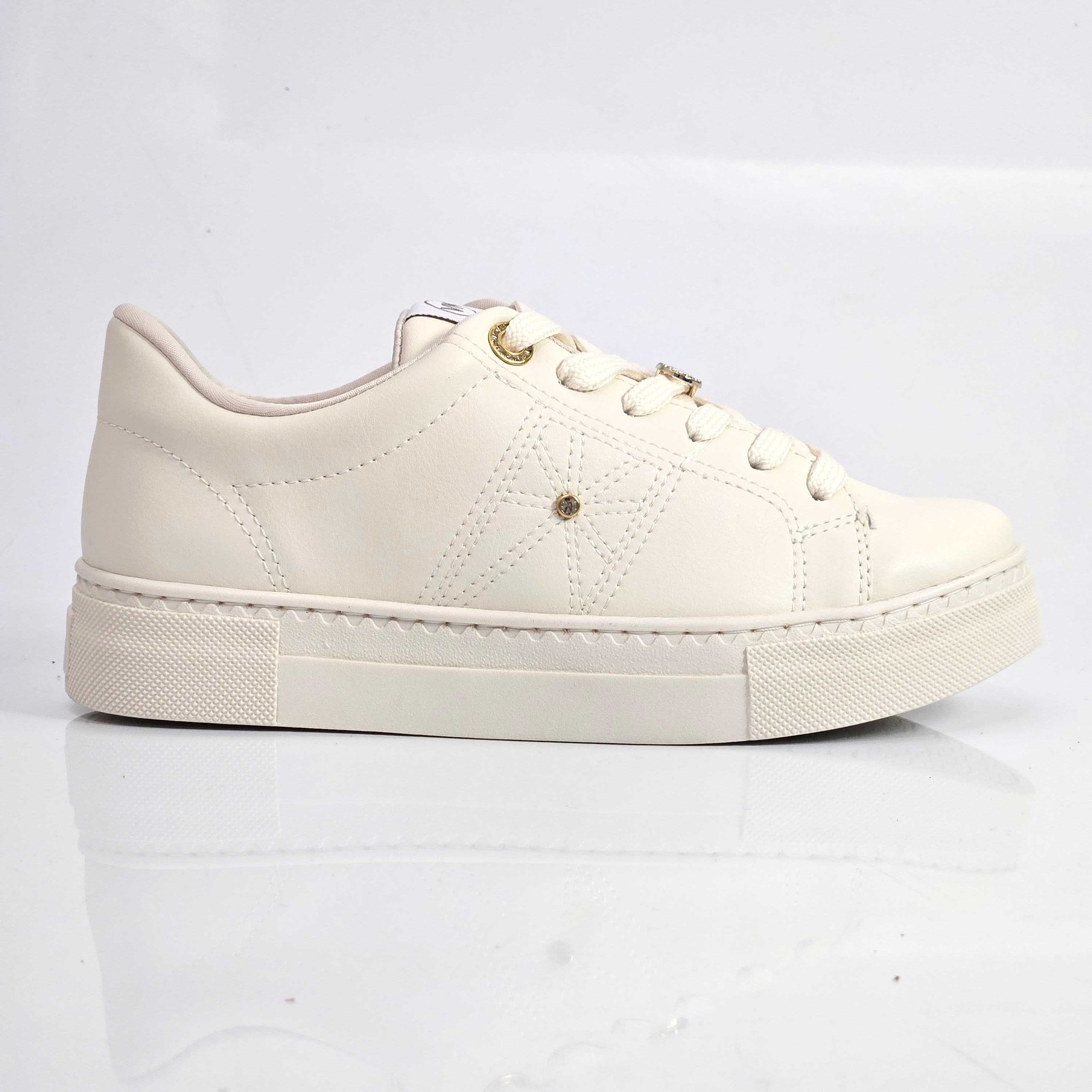 Tênis Feminino Via Marte Casual com Detalhe