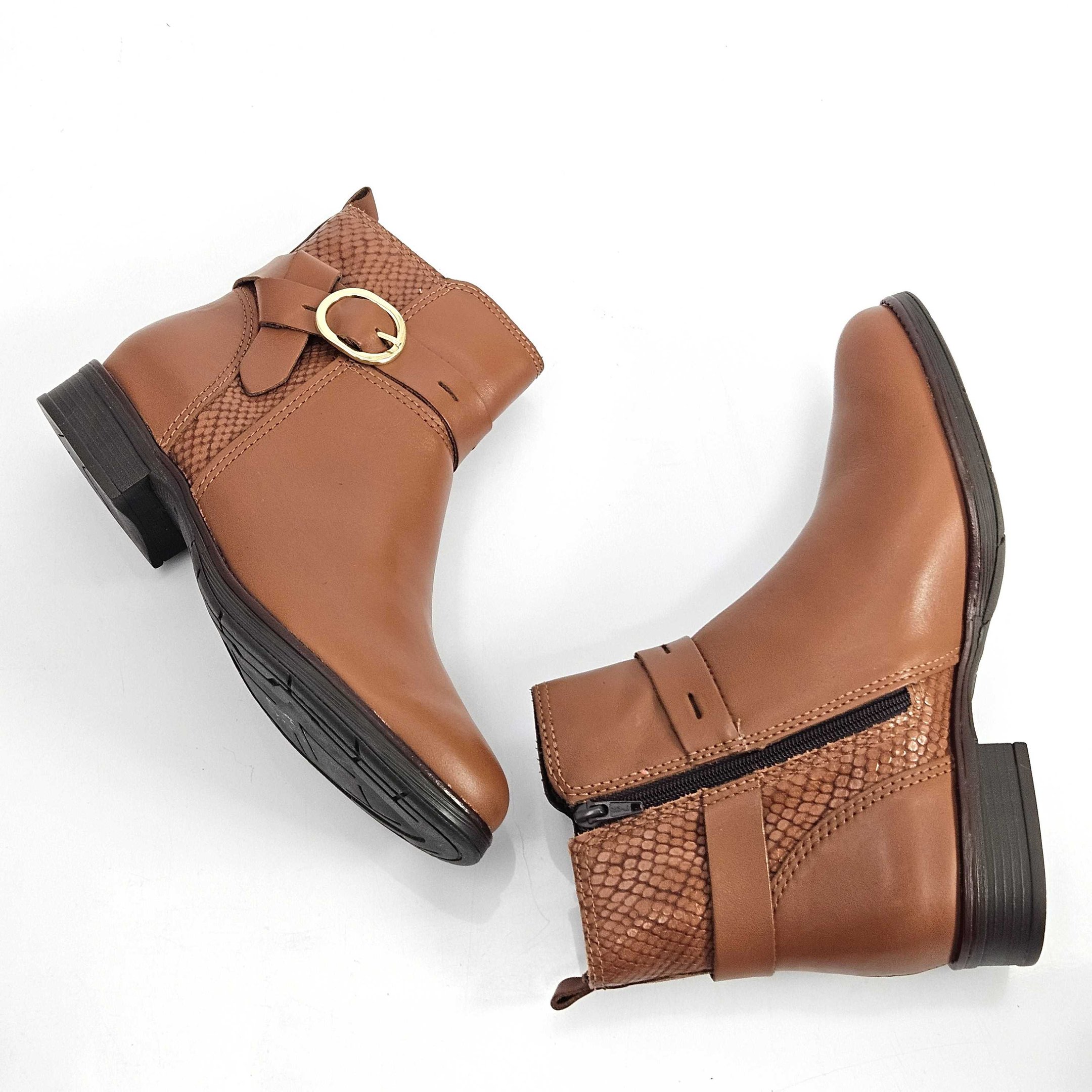 Bota Feminina Bottero Cano Curto Em Couro Fivela Marrom 2