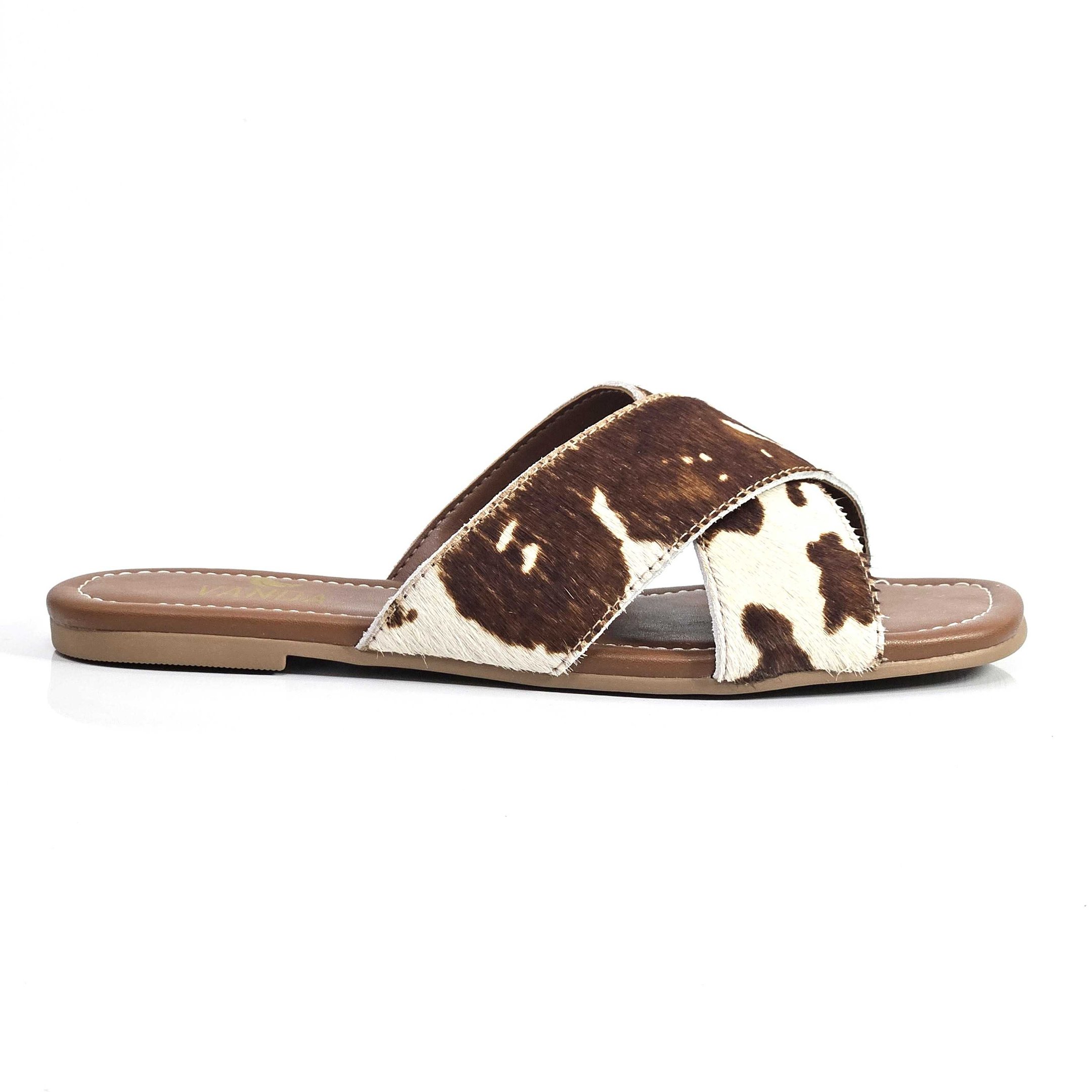 Rasteira Feminina Tiras Cruzadas em Couro Animal Print