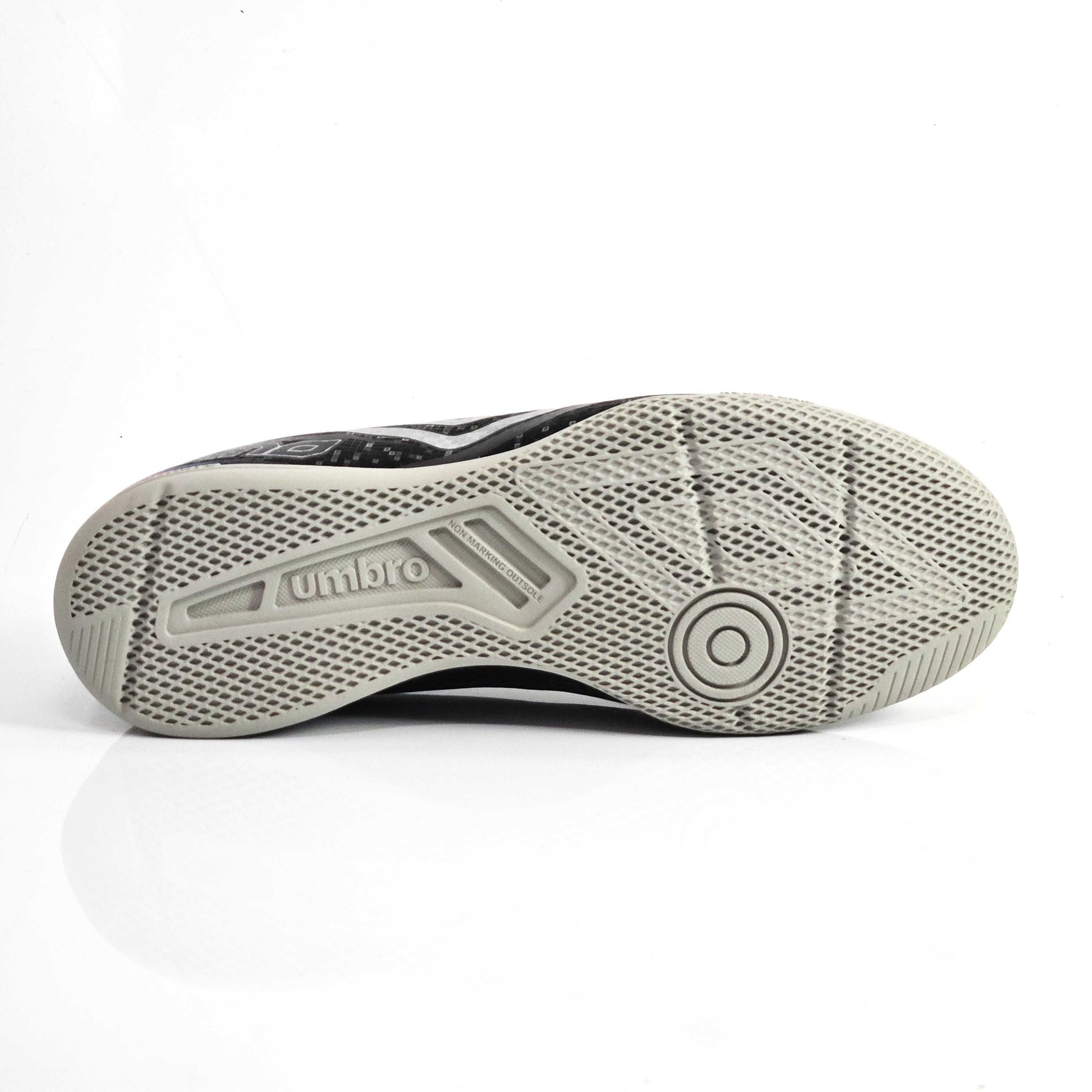 Chuteira Umbro Indoor Techno II Futsal Preto/Cinza 4