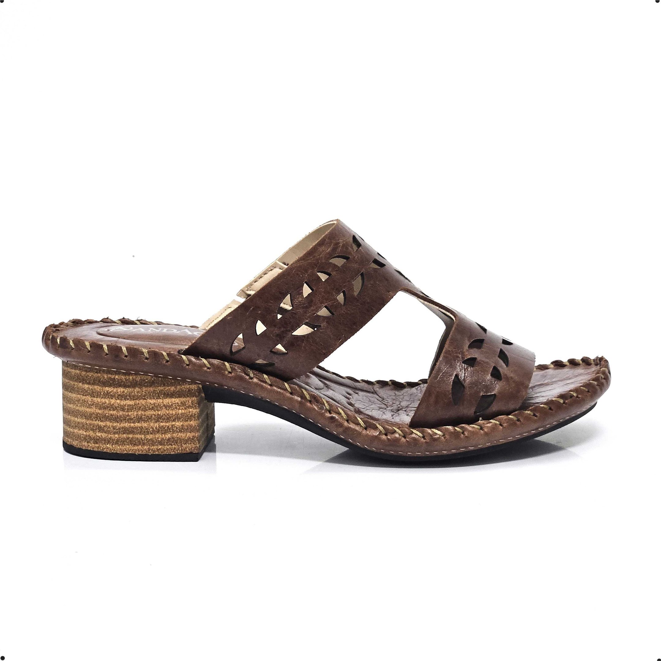 Tamanco Feminino Andacco Couro Salto Médio Clarita