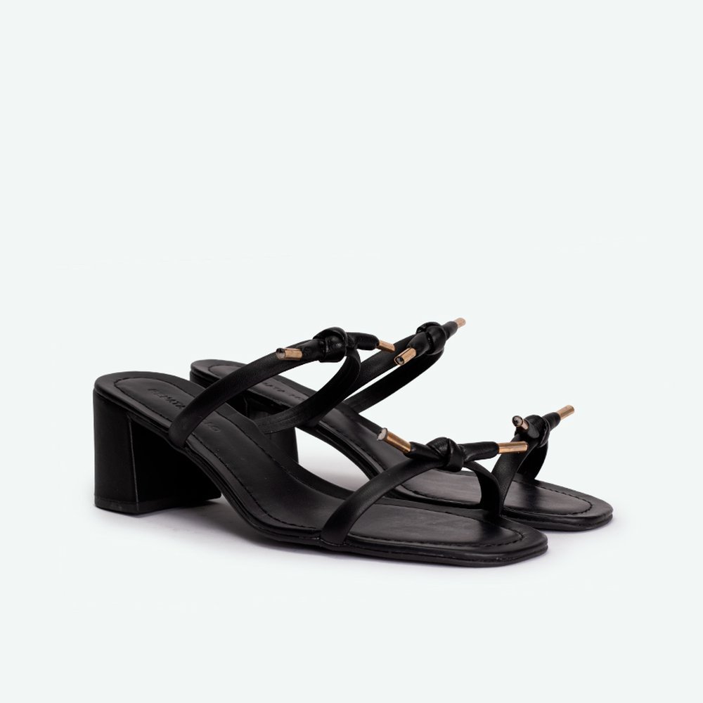 Sandália duas Tiras com nó e metais na ponta Salto Bloco preto Preto - 38 Preto 5