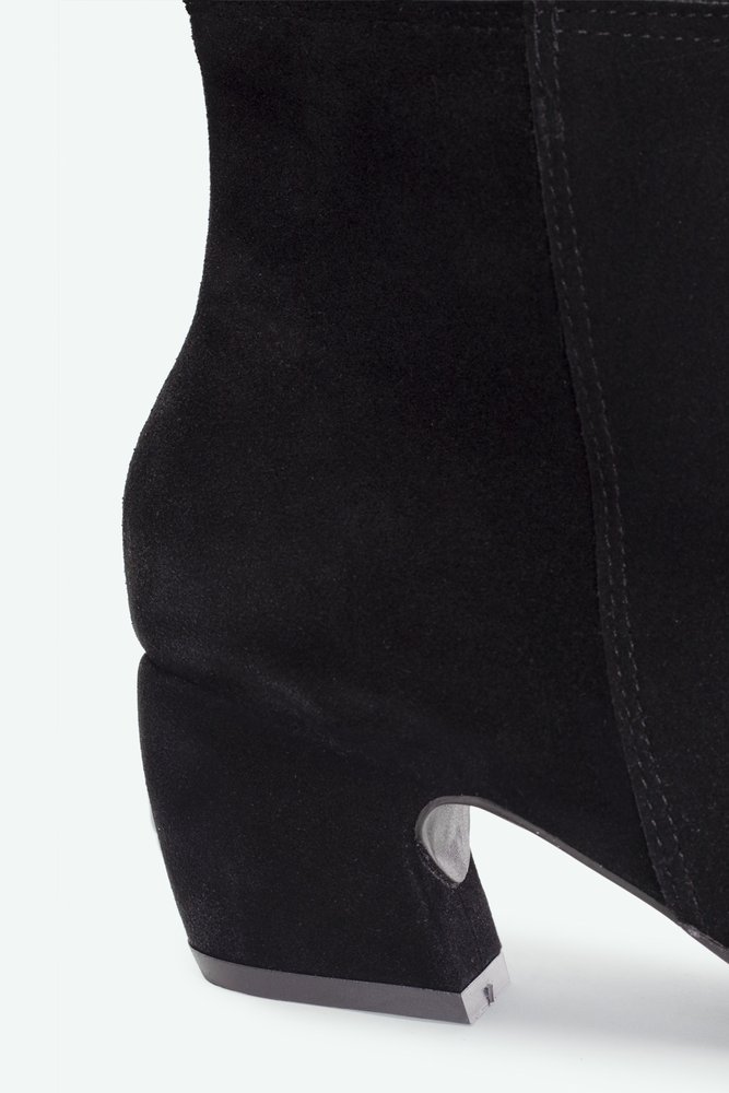 BOTA OLGA SUZANA SANTOS Preto 4