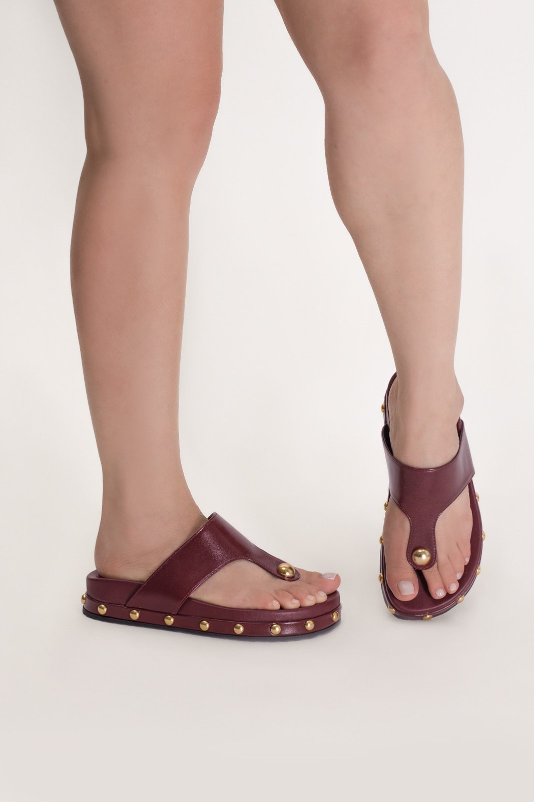 Sandália Papete Aberta Tira Grossa Pregos Metálicos Napa Intense Salto 3cm Confortável Funcional Marsala 4