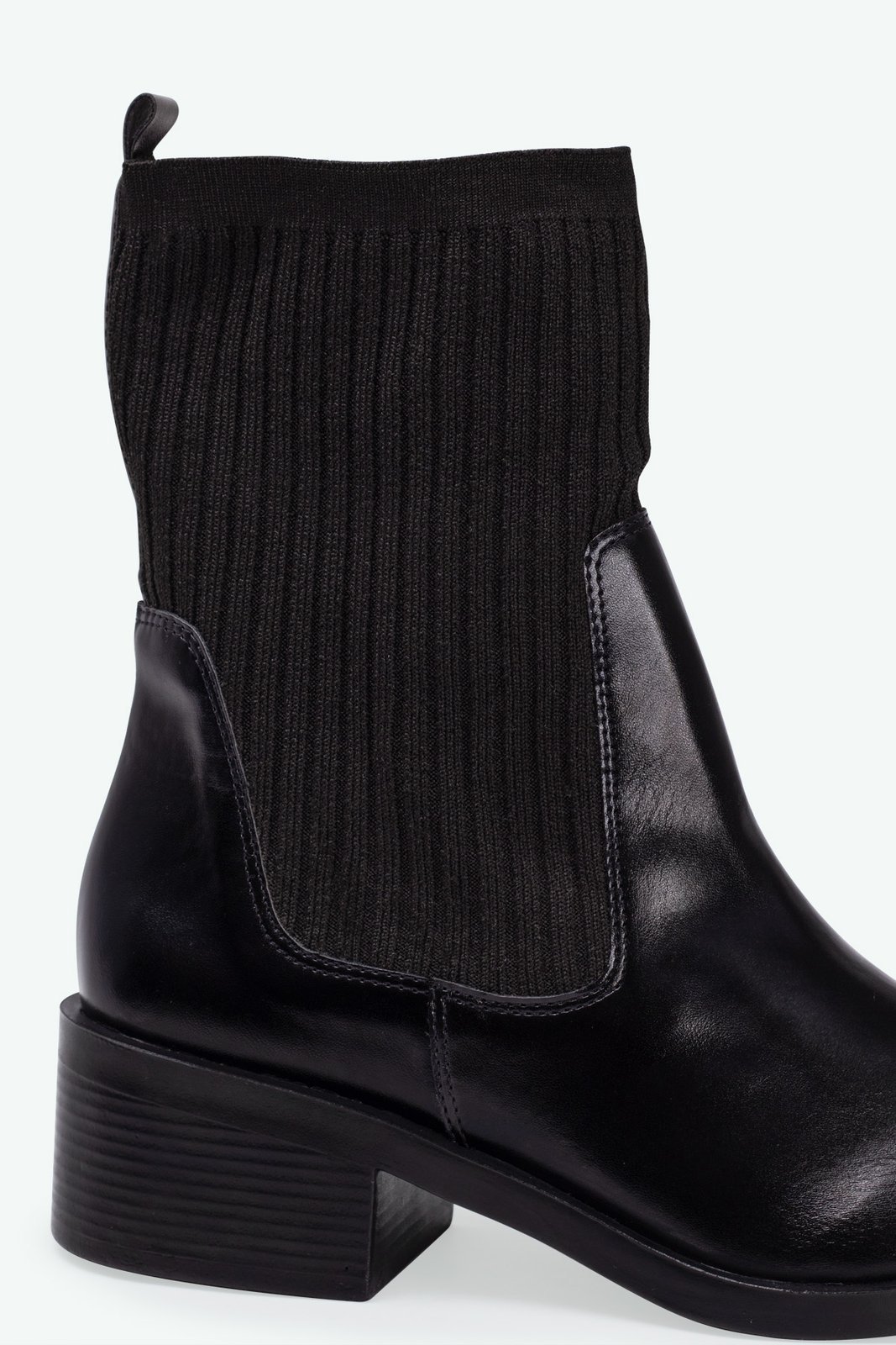 BOTA ROMY SUZANA SANTOS Preto 3