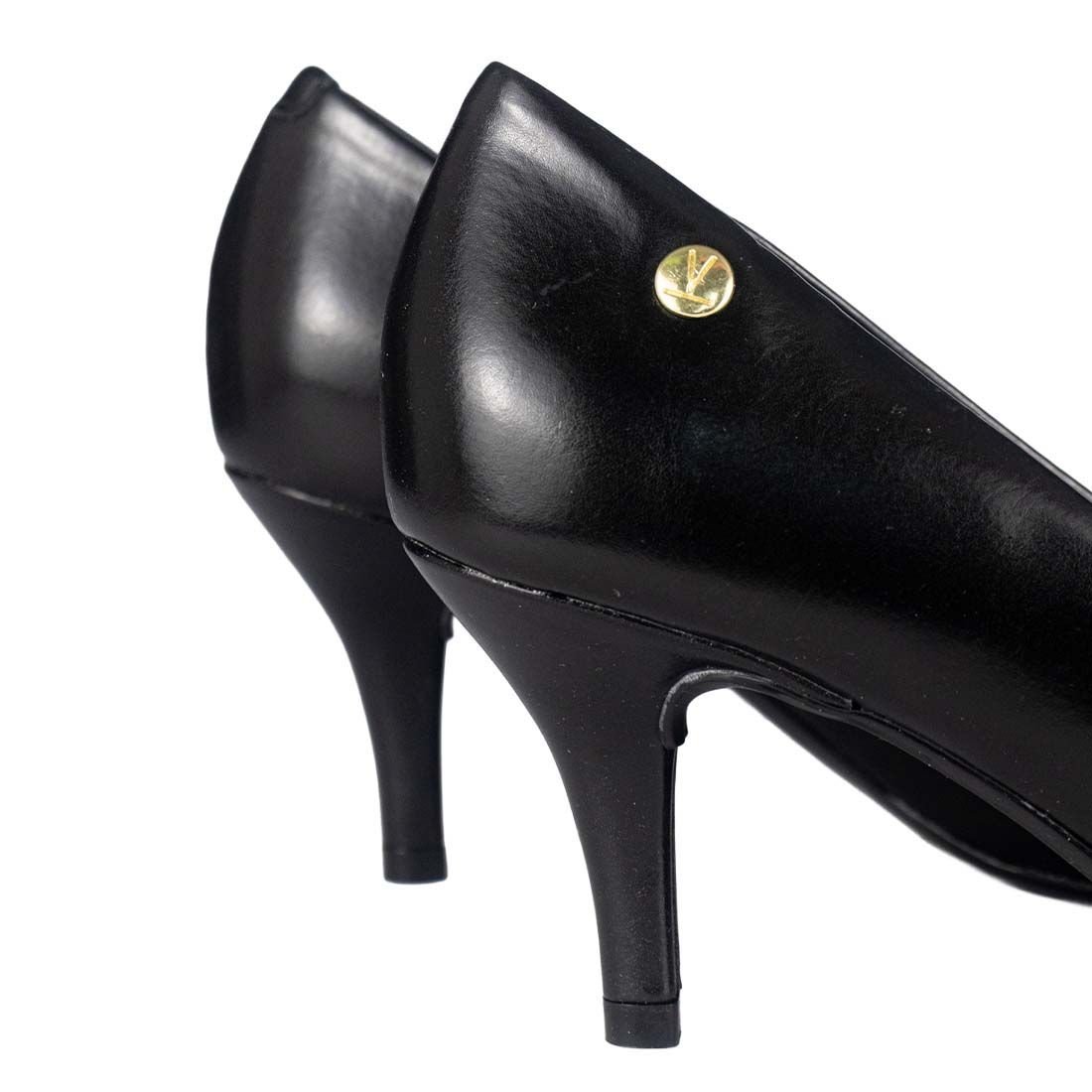 Sapato Scarpin Vizzano Bico Fino Salto Médio Napa Preto 4