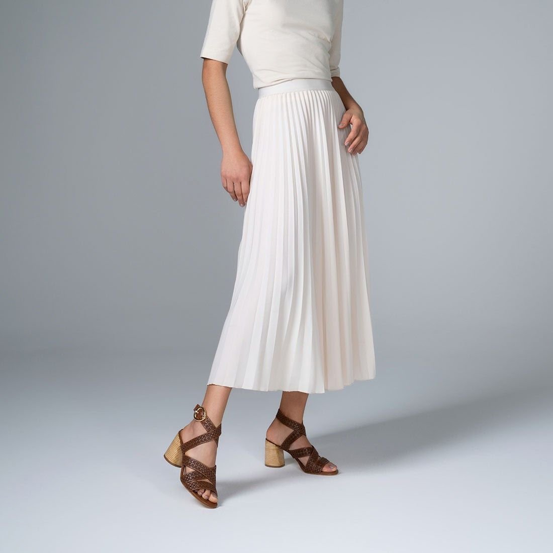 Sandália Luz da Lua com Salto Alto Grosso Vazado Marrom 5