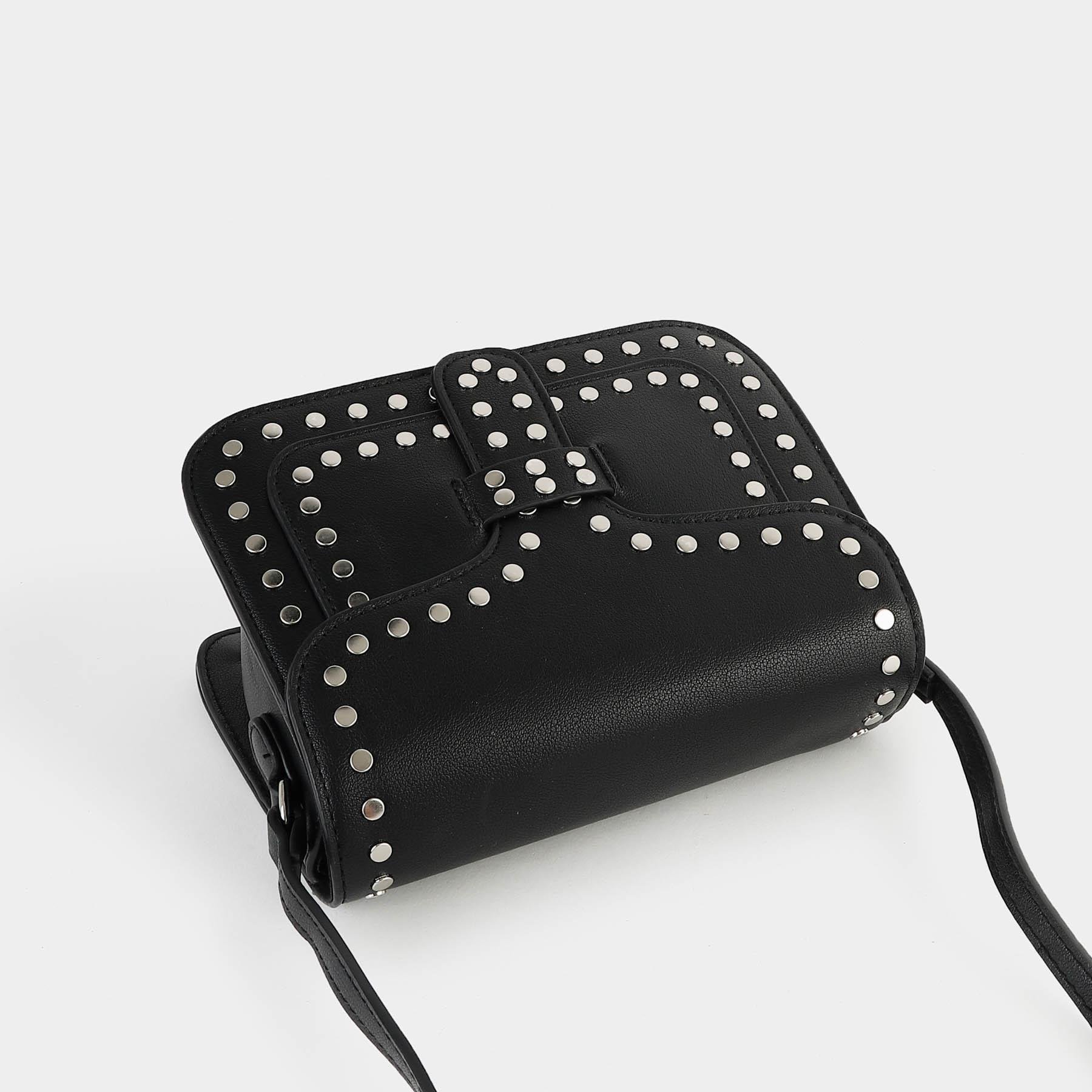 Bolsa Crossbody com Tachas Out West Preto 5