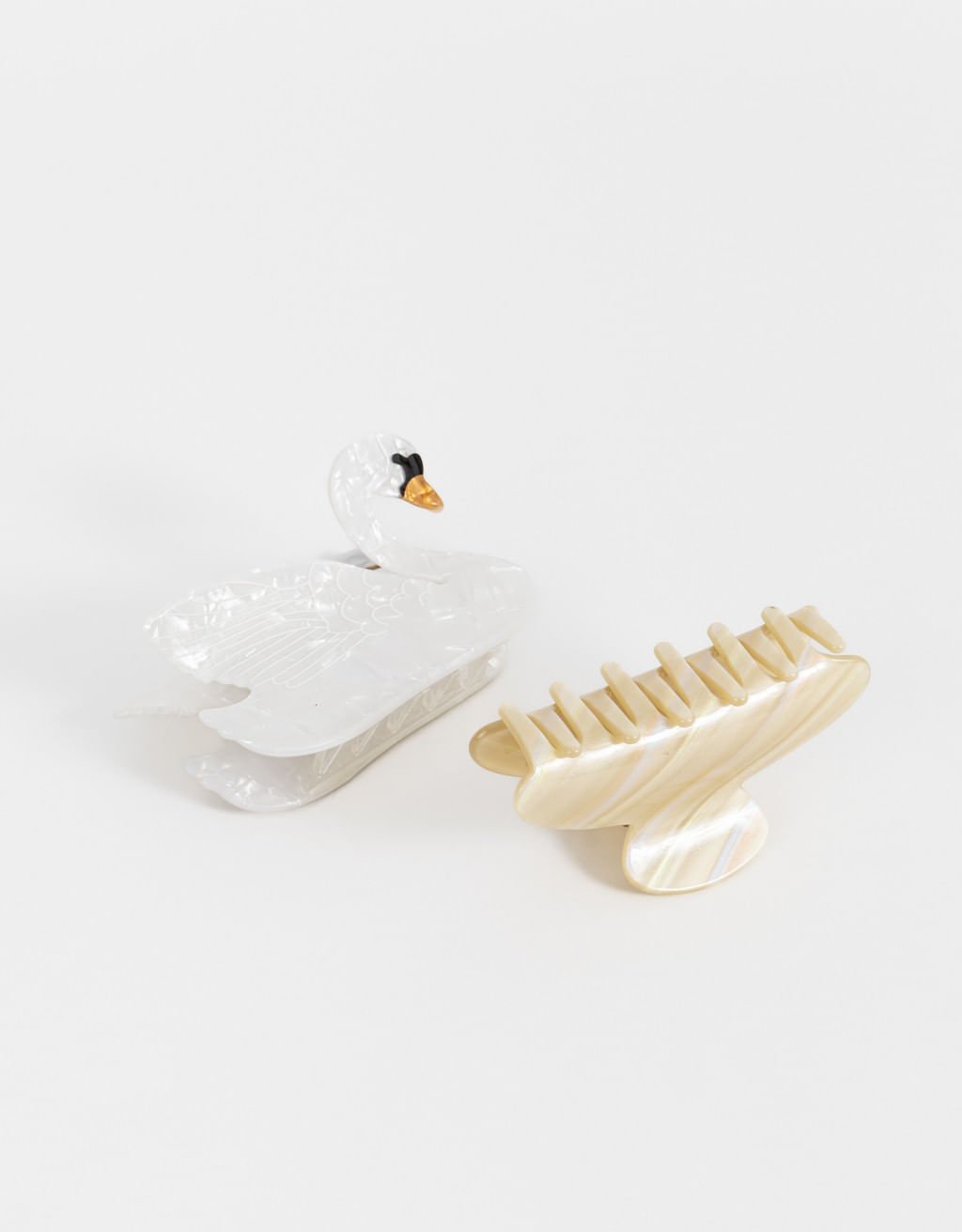 Kit 02 Piranhas de Cabelo Marmorizadas com Design de Cisne Country Club Branco/Bege 2