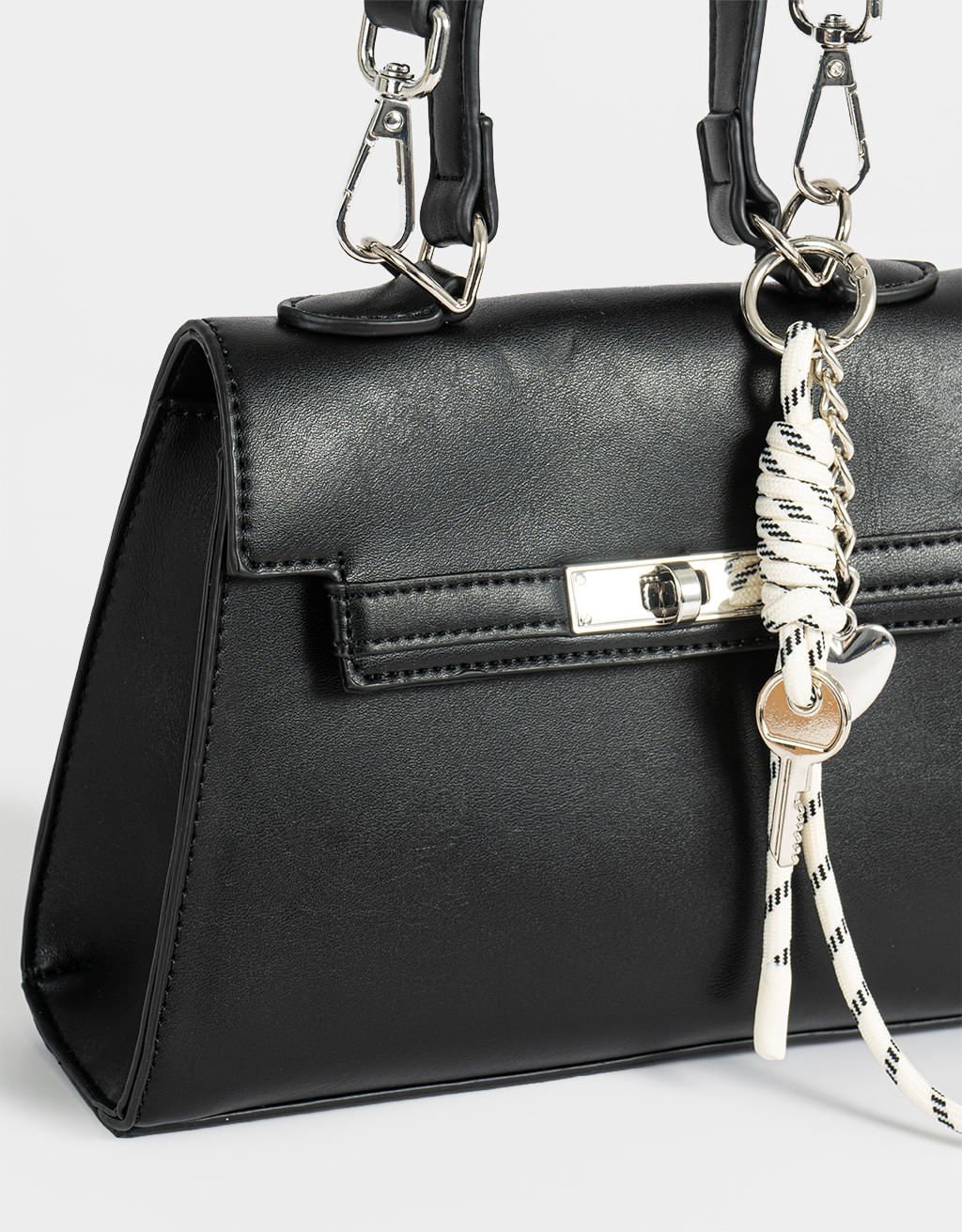 Bolsa City Corino Girl Boss Preto 4