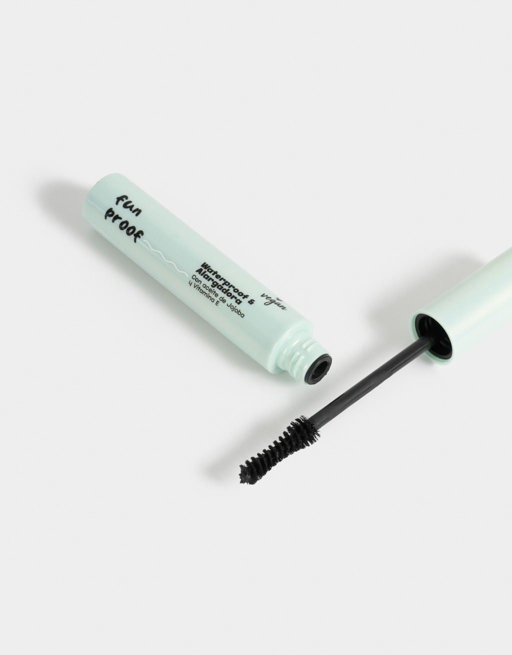 Mascara de Cílios Alongadora Fun Proof Vegano Preto 4