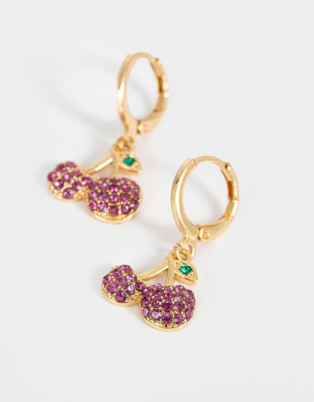 Argolas Charms Cereja Country Club Dourado 2