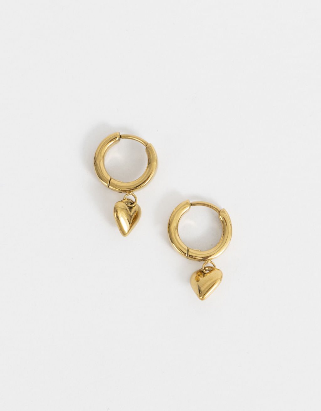 Argola Aço Charms de Coração Aço Cirúrgico Dourado 4