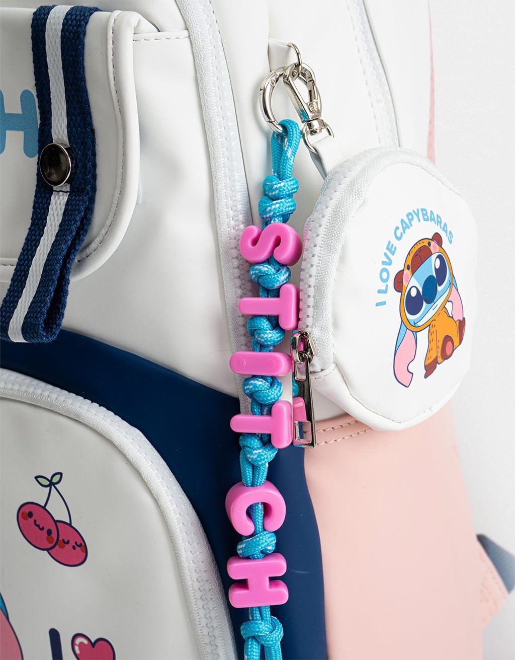 Mochila Corino Colorblock Stitch Capybara Branco 5