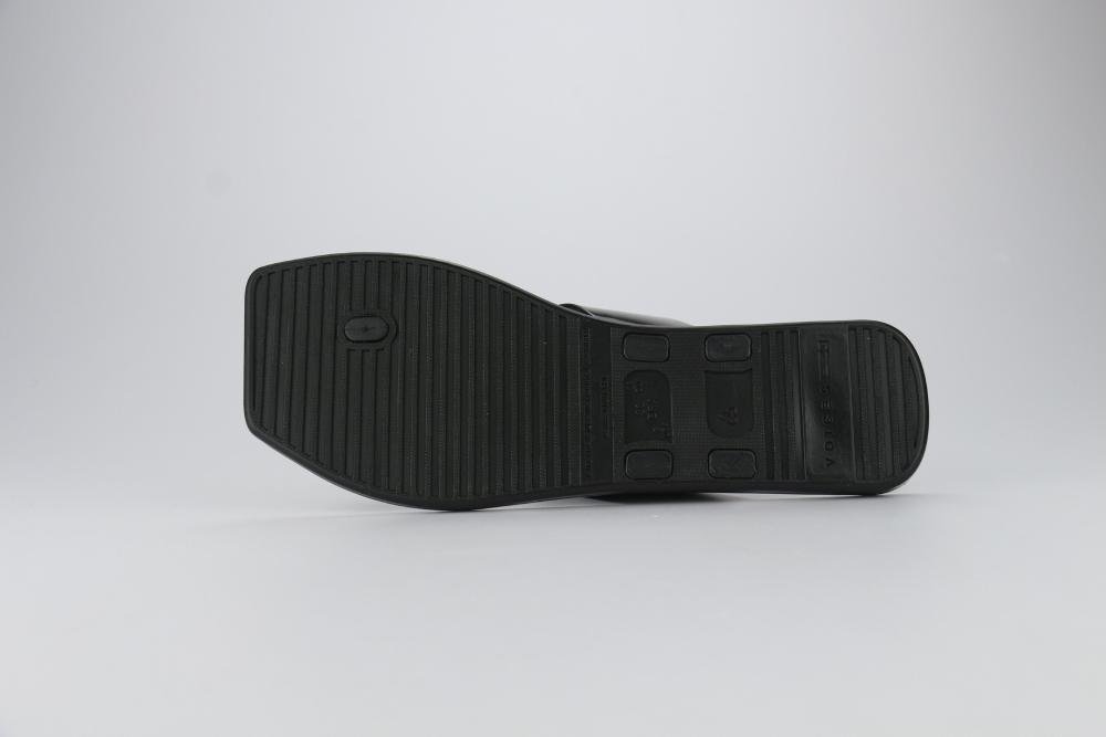 Rasteirinha Look Voices e Ana Hickmann Preto 5