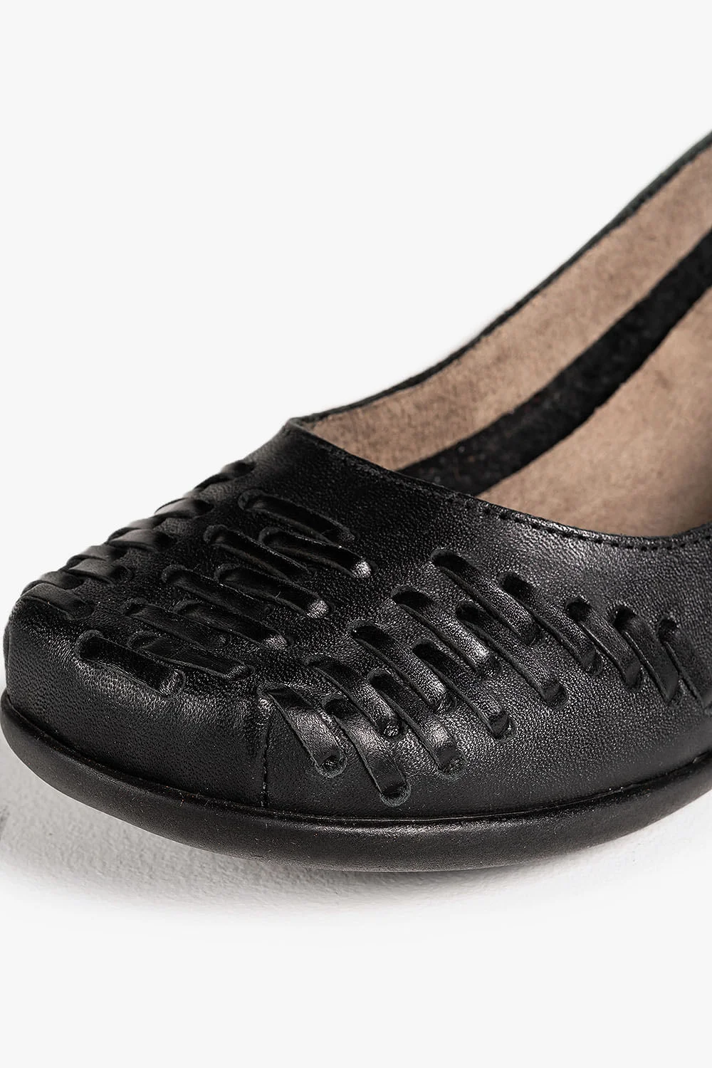 Scarpin Feminino Salto Médio Mundial Grace Preto 2