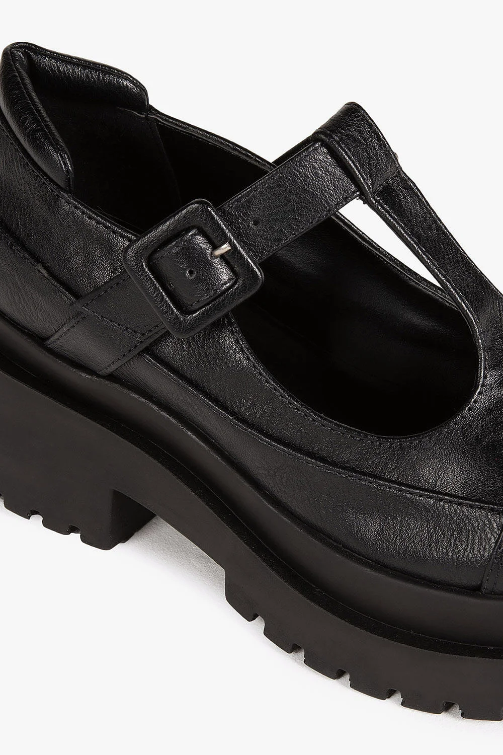 Sapato Feminino Tratorado Loafer Mundial Georgina Preto 2