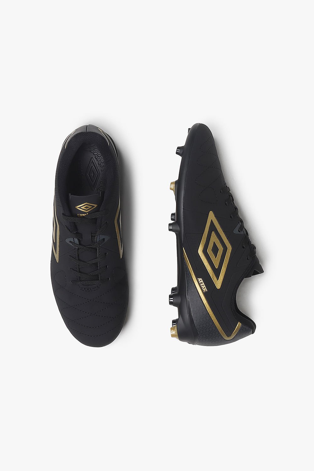 Chuteira Masculina Campo Umbro Attak Eternal Preto 3