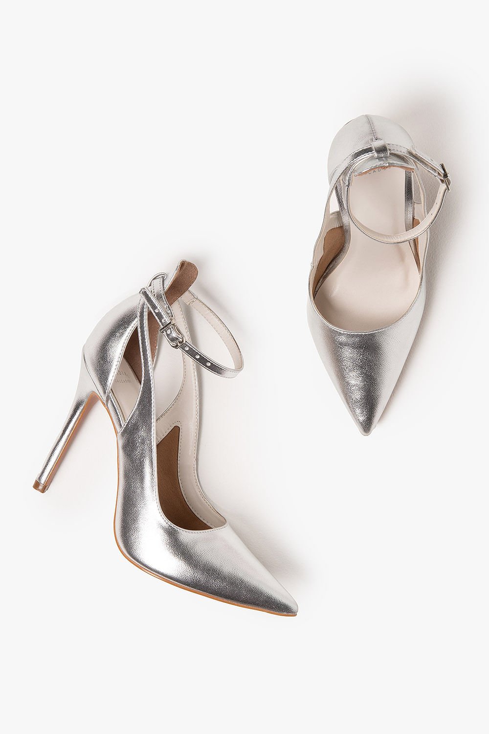 Scarpin Feminino Recorte Salto Alto Mundial Roxanne Prata 5