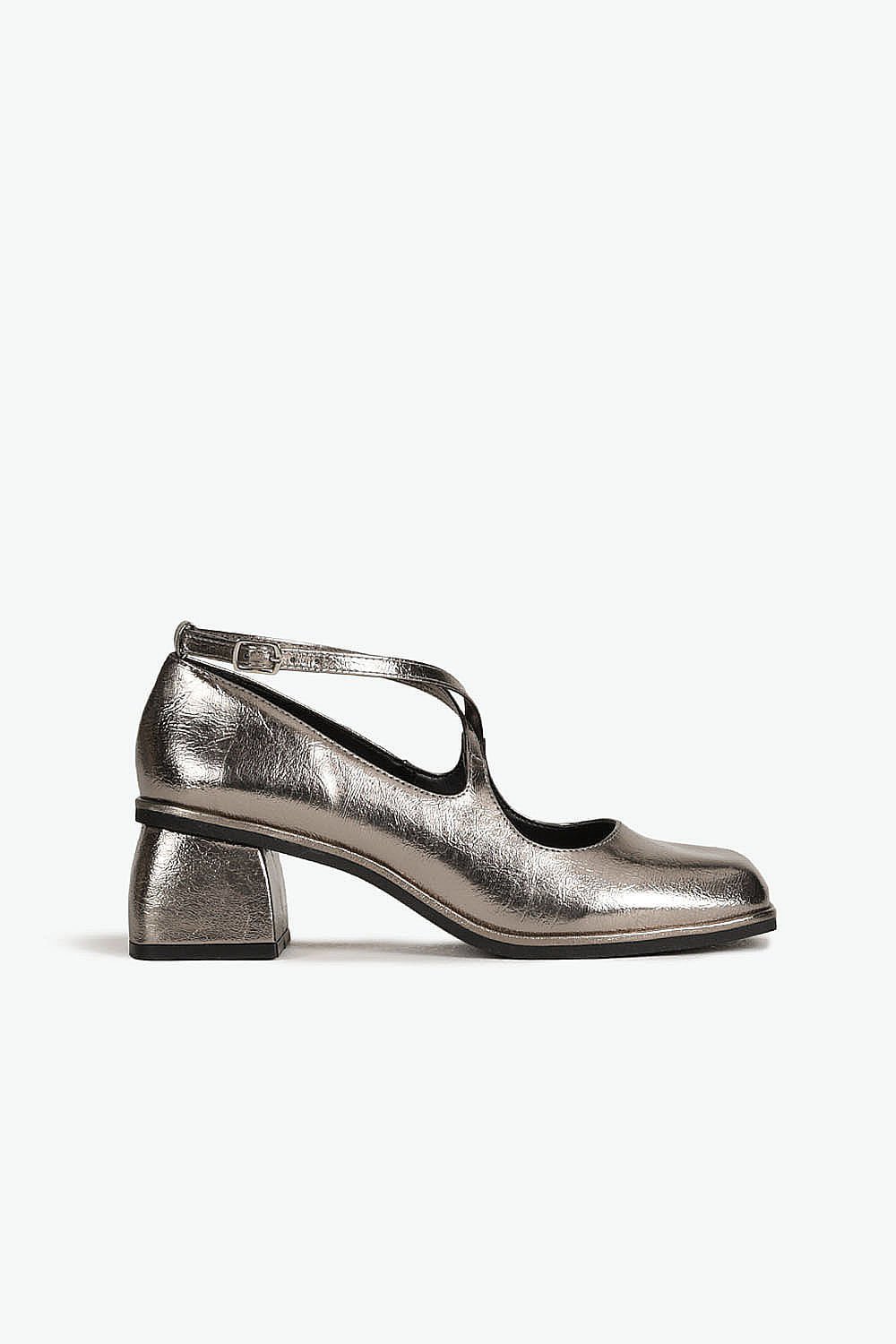 Sapato Feminino De Boneca Mundial Lilyan Prata 1