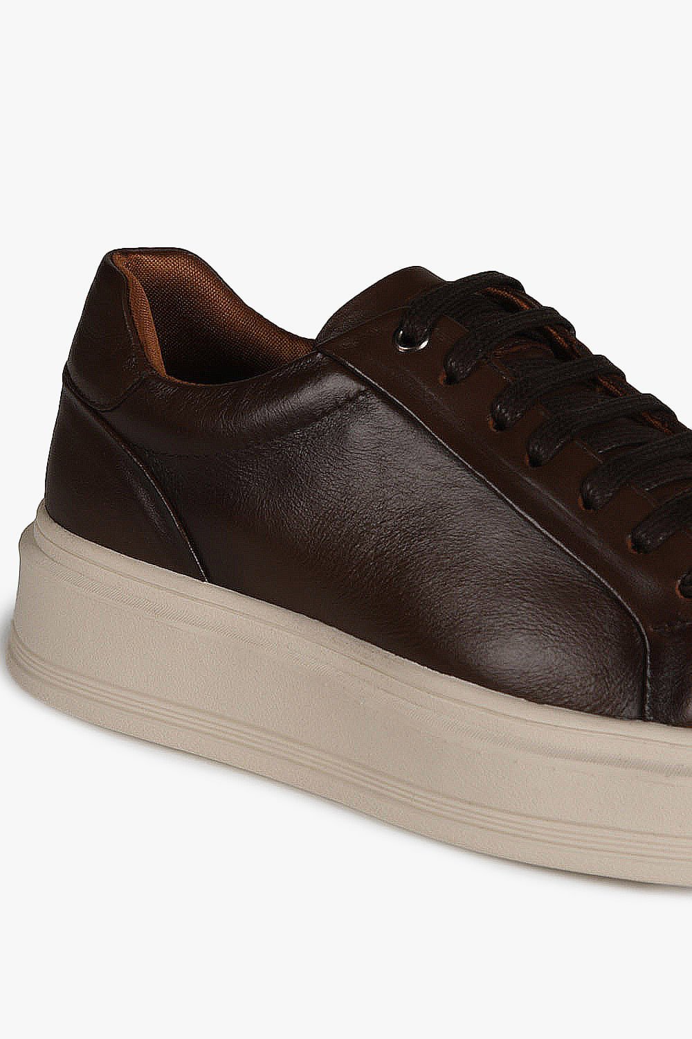 Tênis Masculino Mundial Terrano Caramelo 2