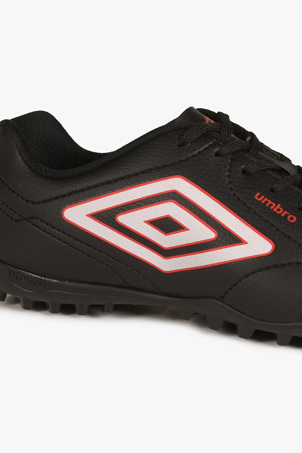 Chuteira Umbro Class Footballer Society Preto 2
