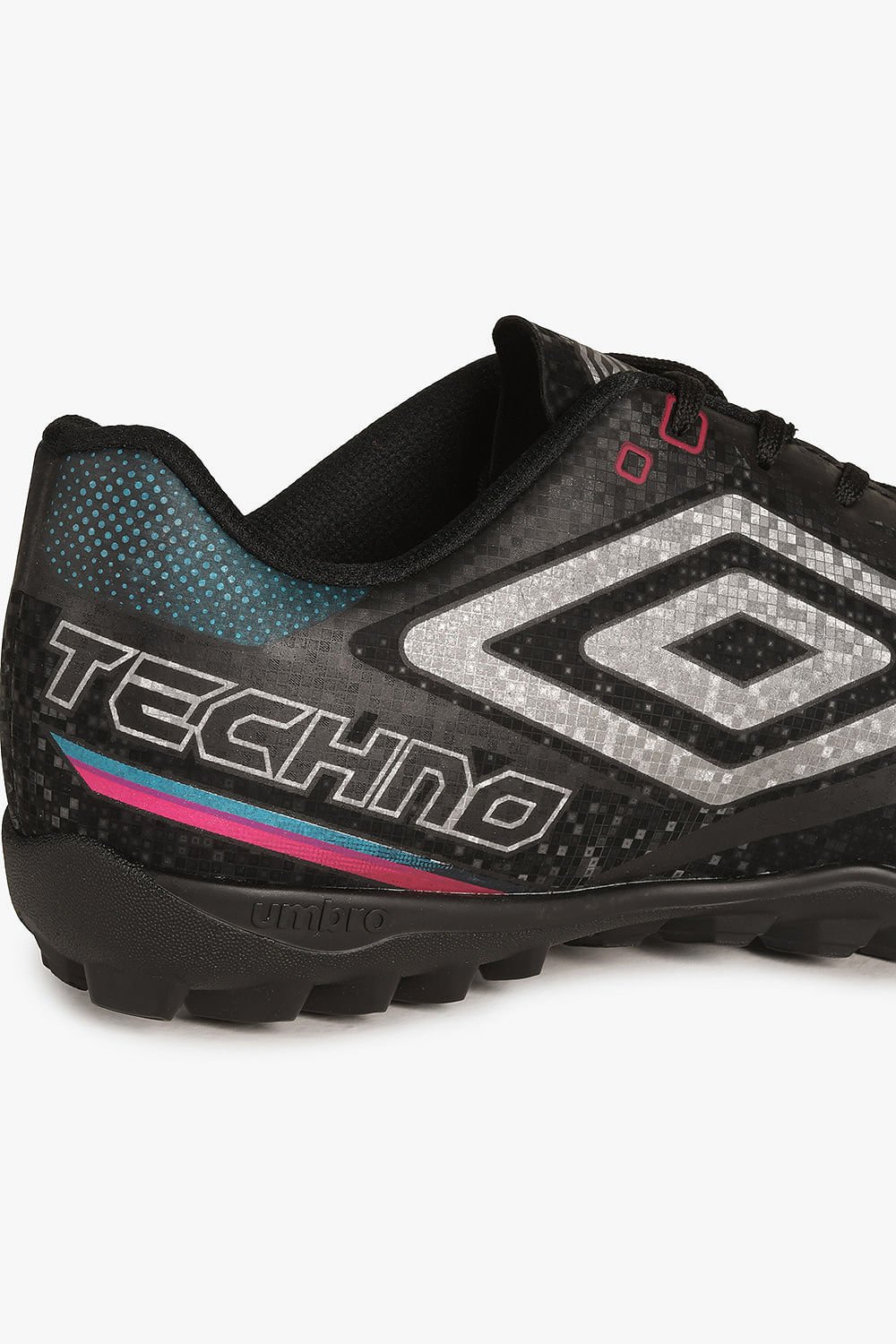 Chuteira Umbro Techno II Society Preto 2