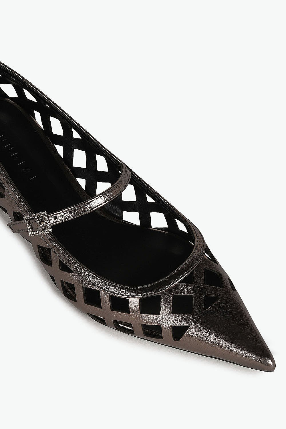 Sapato Feminino De Boneca Mundial Chiara Prata Velho 2