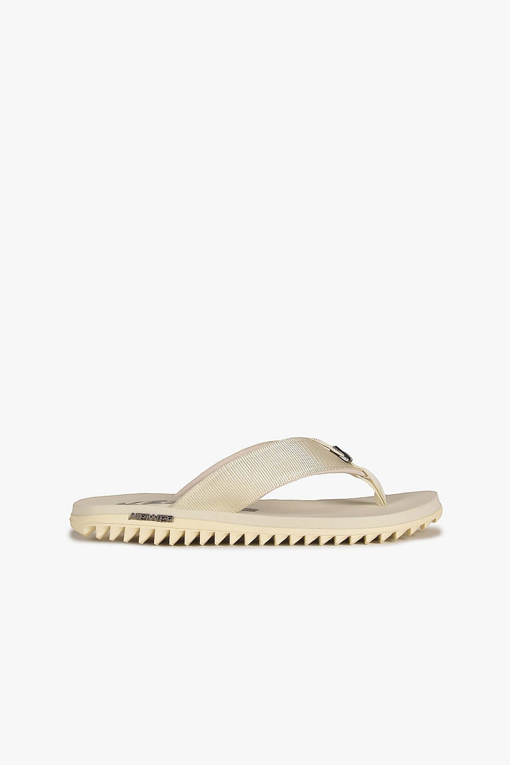 Chinelo Kenner Kivah